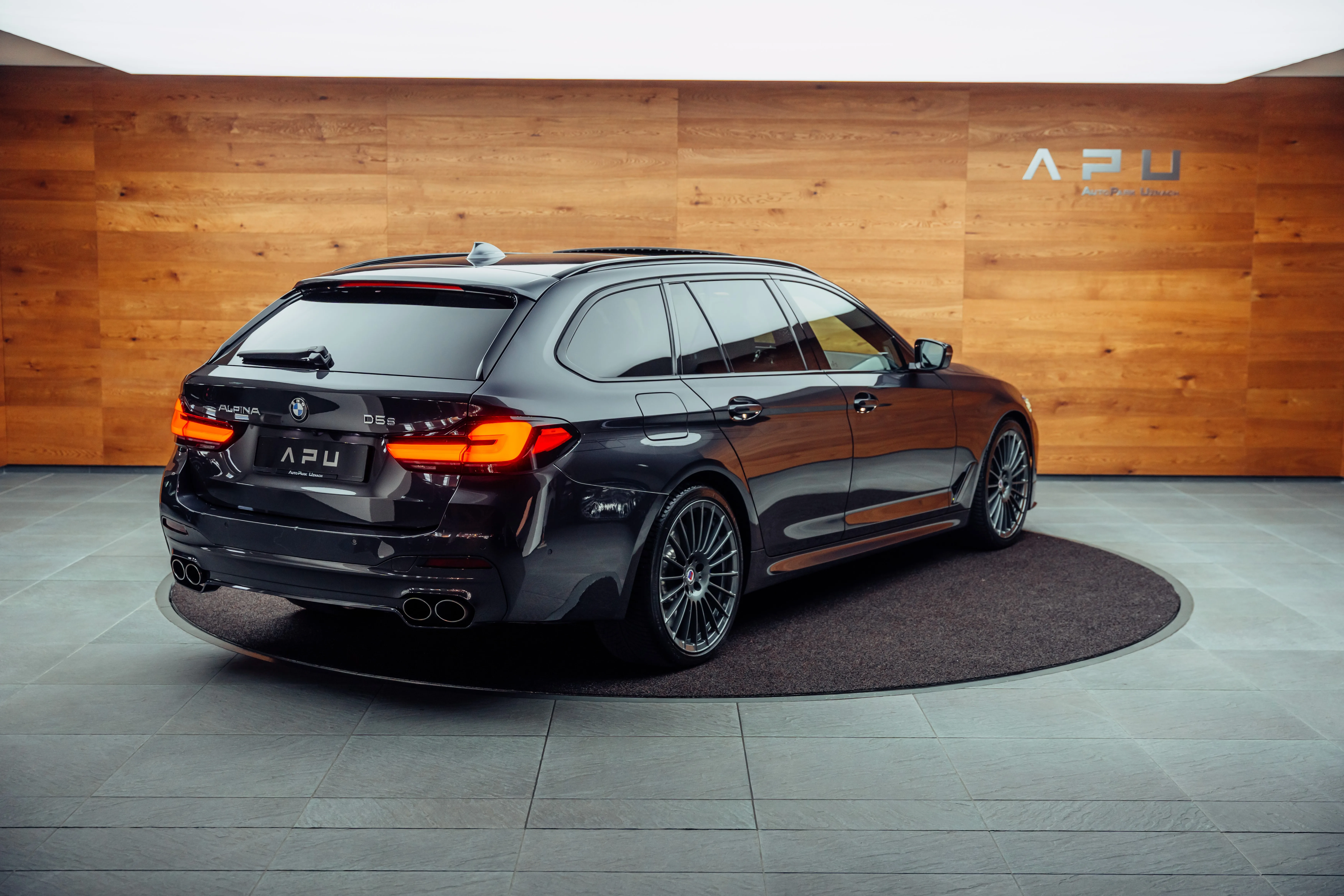2022 Alpina D5 S Touring, 2/26