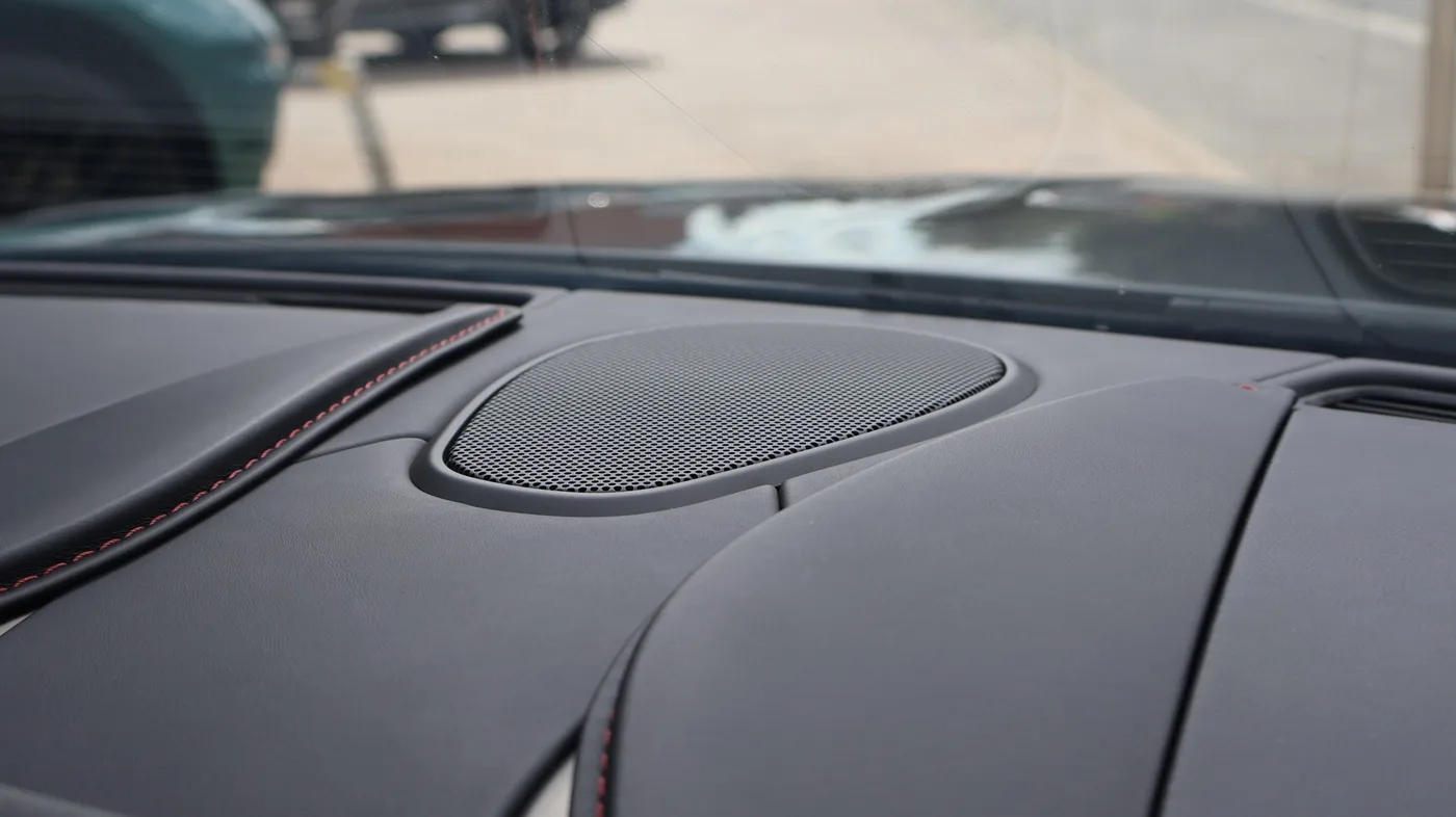 2022 Aston Martin DB11 V12 proposée par un groupe de concessions agréées à Pangbourne, Royaume-Uni, photo 25 sur 25