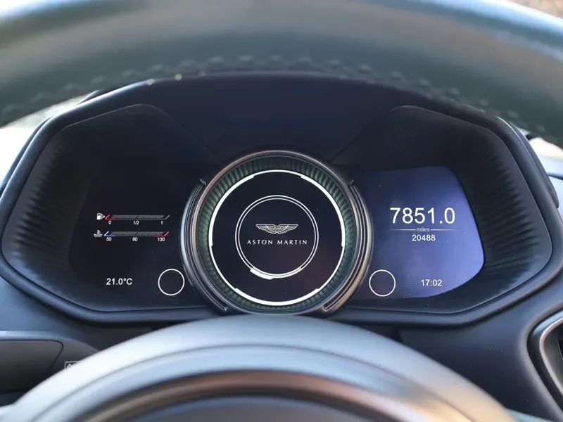 2022 Aston Martin DB11 V8, 6/30