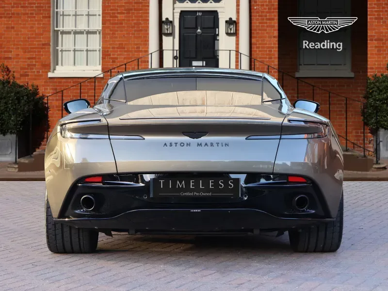 2022 Aston Martin DB11 V8, 15/30