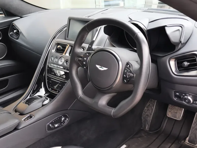 2022 Aston Martin DBS Superleggera, 3/30