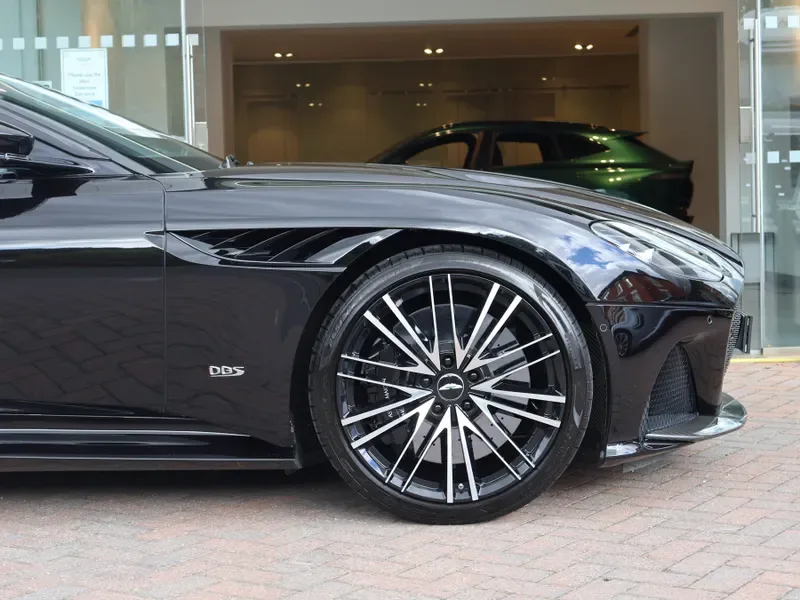 2022 Aston Martin DBS Superleggera, 25/30