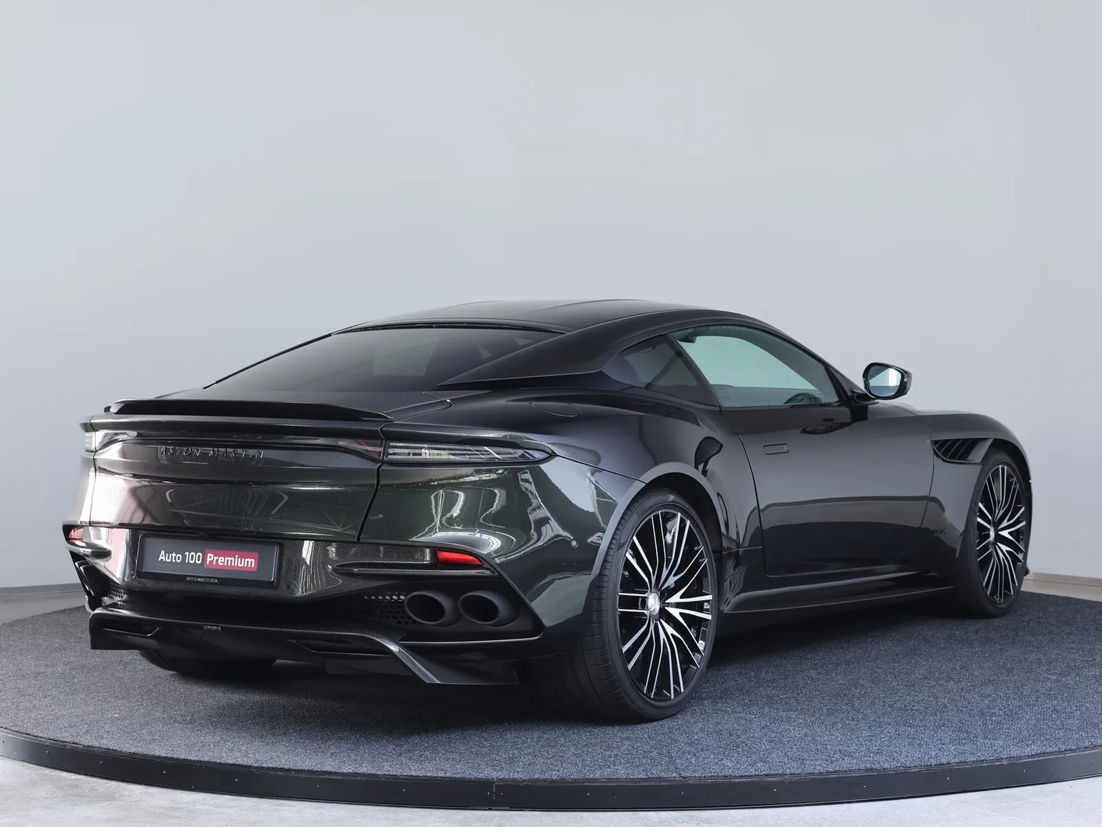 2022 Aston Martin DBS Superleggera, 5/30