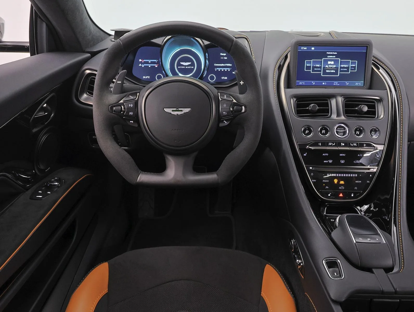 2022 Aston Martin DBS Superleggera, 15/30
