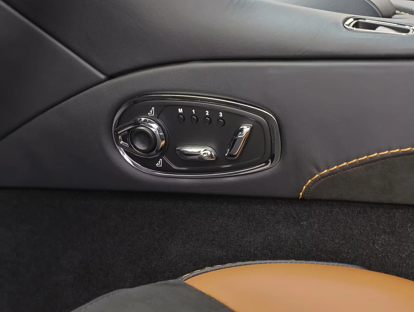 2022 Aston Martin DBS Superleggera, 25/30