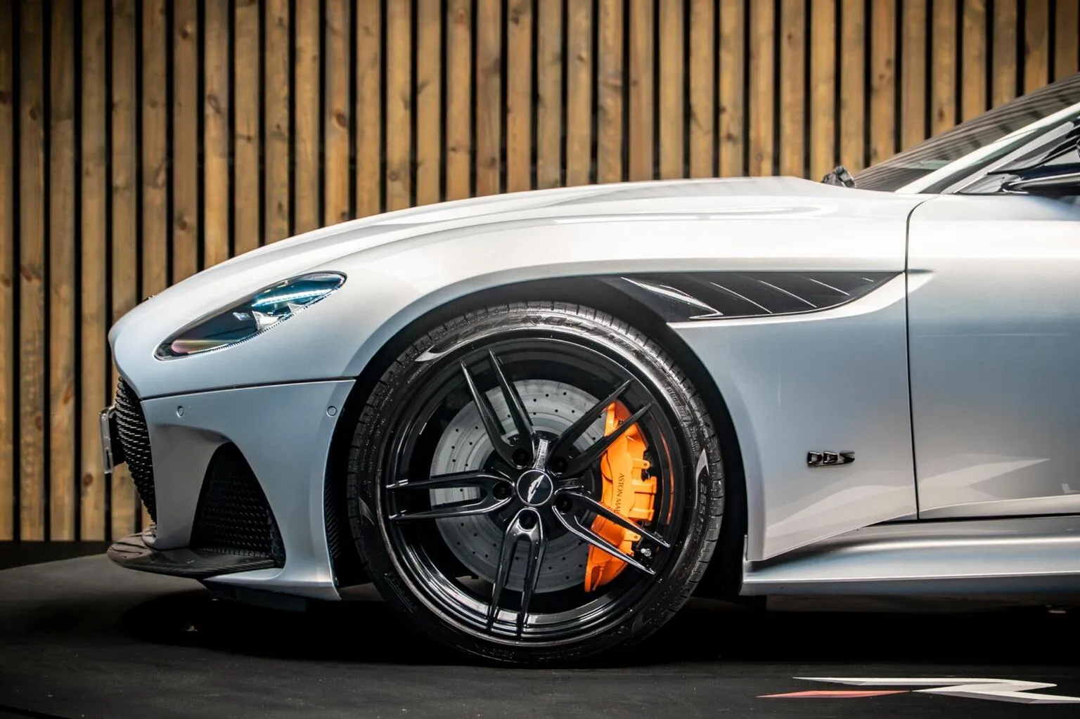 2022 Aston Martin DBS Superleggera, 8/30