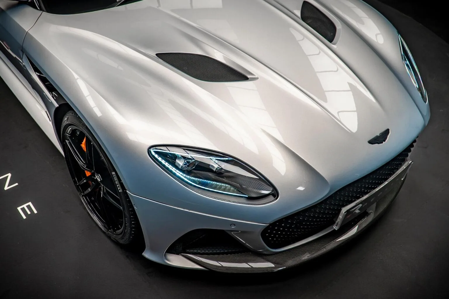 2022 Aston Martin DBS Superleggera, 11/30