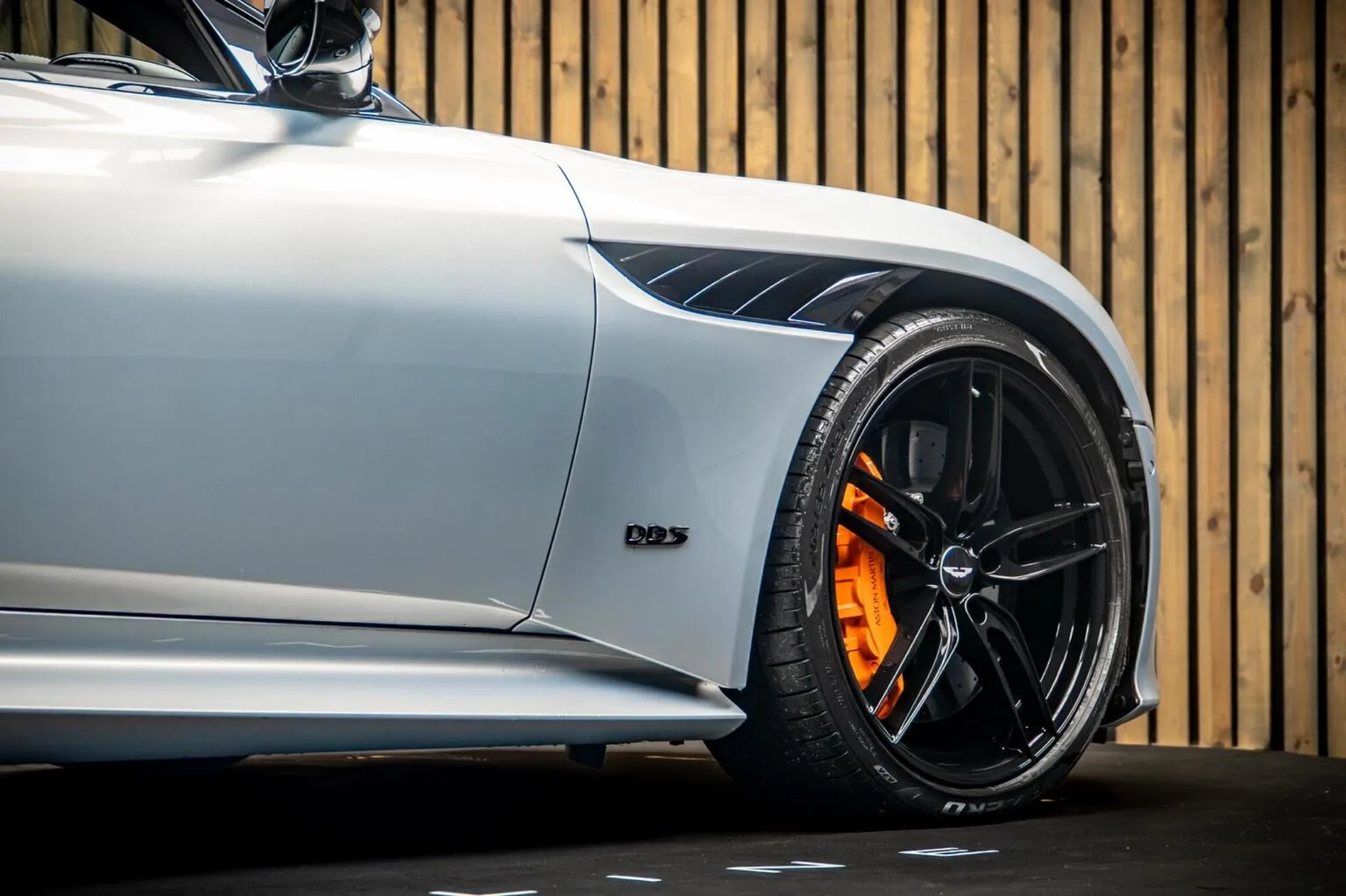 2022 Aston Martin DBS Superleggera, 13/30