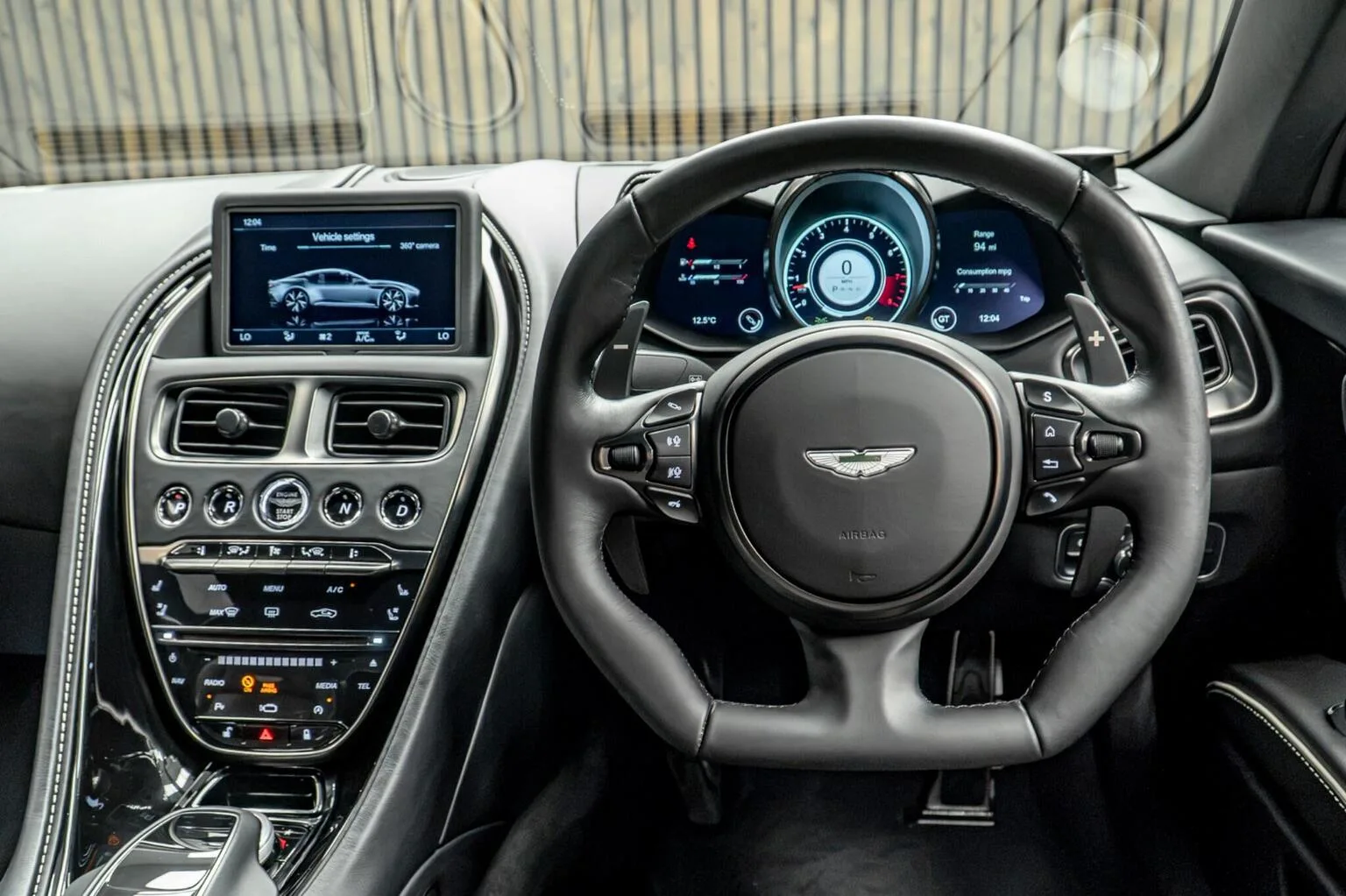 2022 Aston Martin DBS Superleggera, 25/30