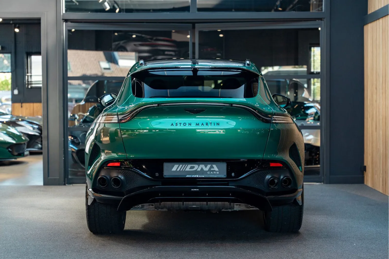 2022 Aston Martin DBX 707, 4/30