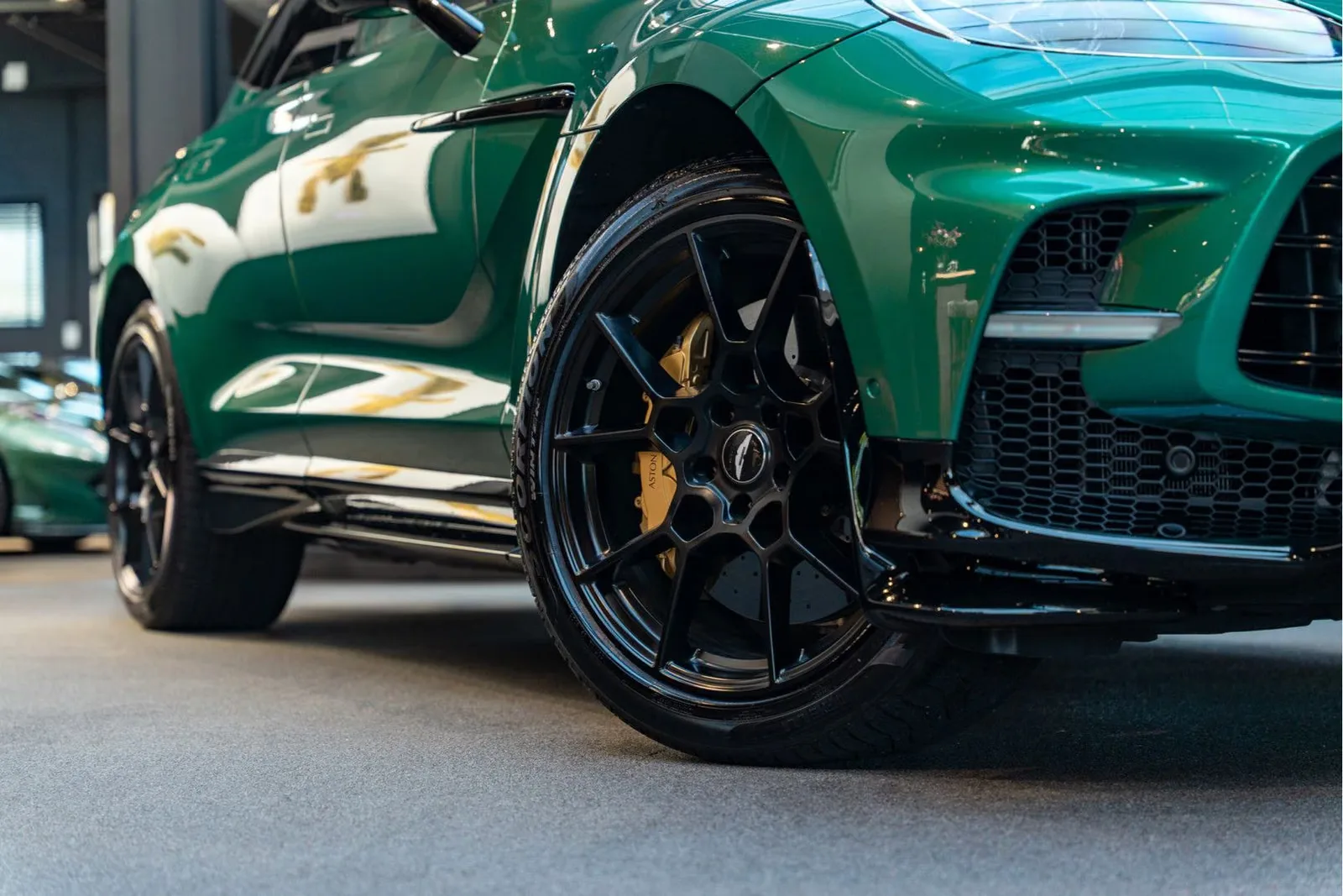 2022 Aston Martin DBX 707, 13/30
