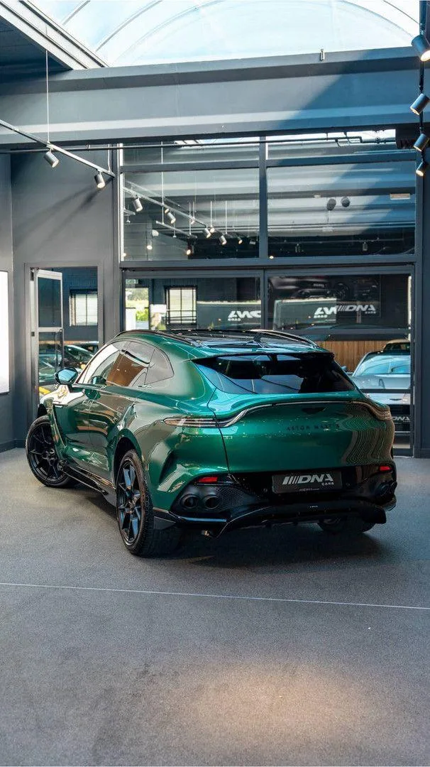 2022 Aston Martin DBX 707, 28/30