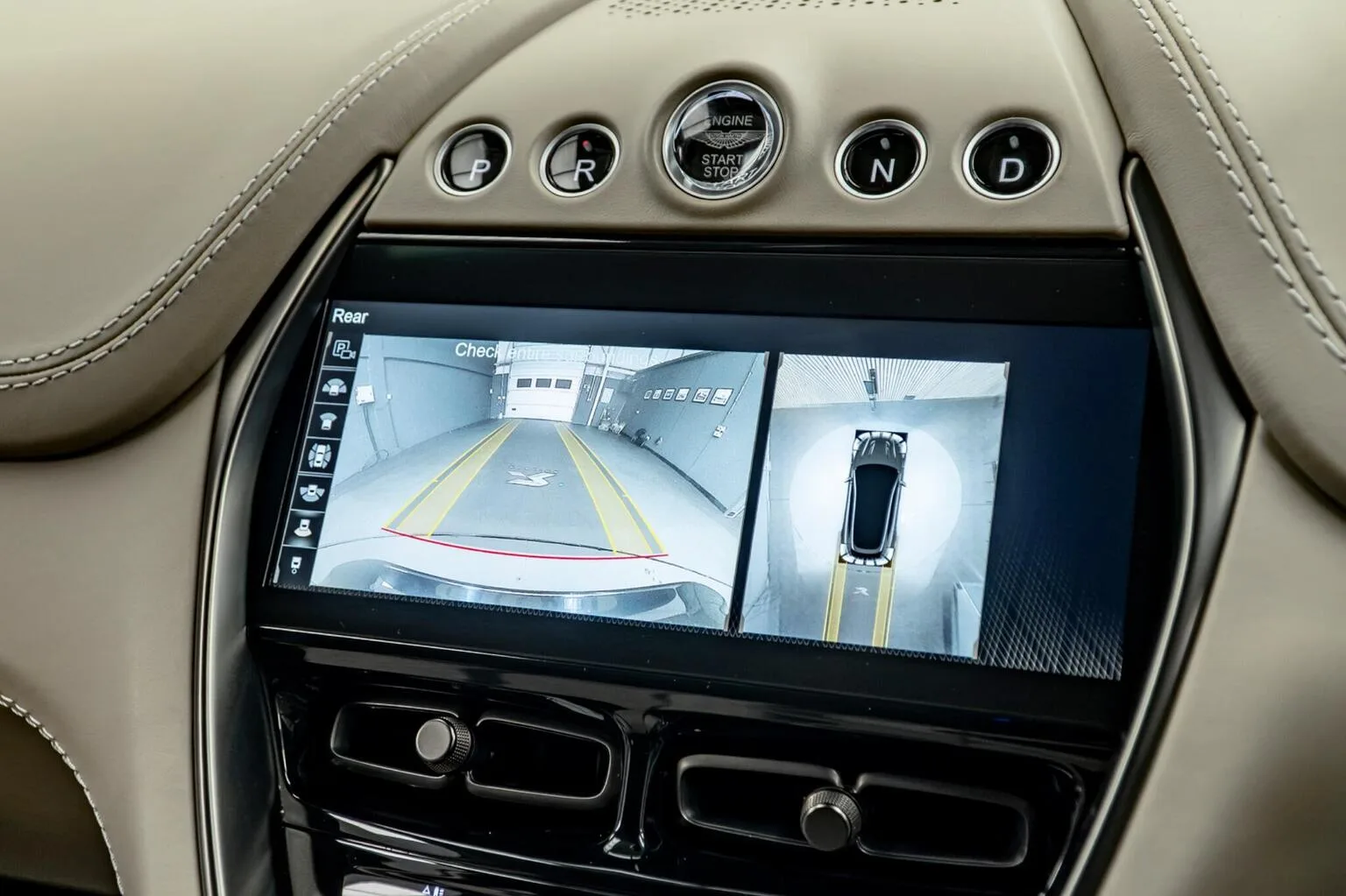 2022 Aston Martin DBX 707, 26/30