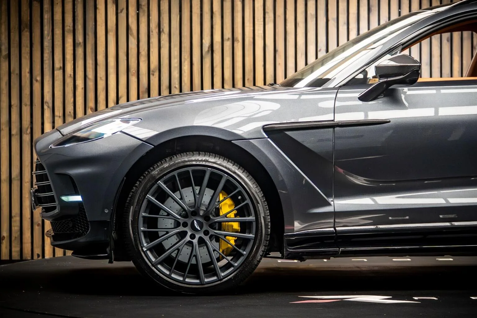 2022 Aston Martin DBX 707, 8/30
