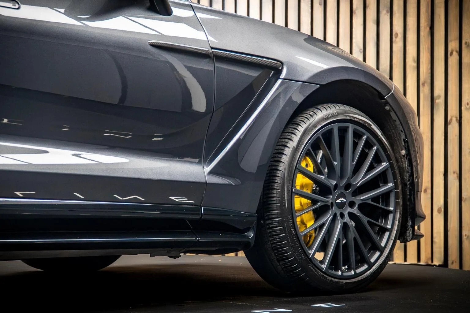 2022 Aston Martin DBX 707, 13/30