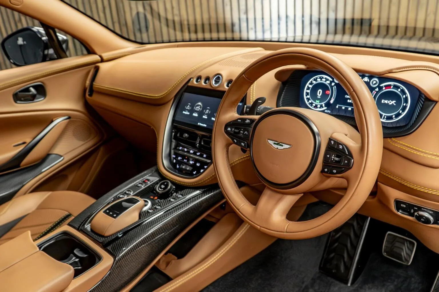 2022 Aston Martin DBX 707, 22/30