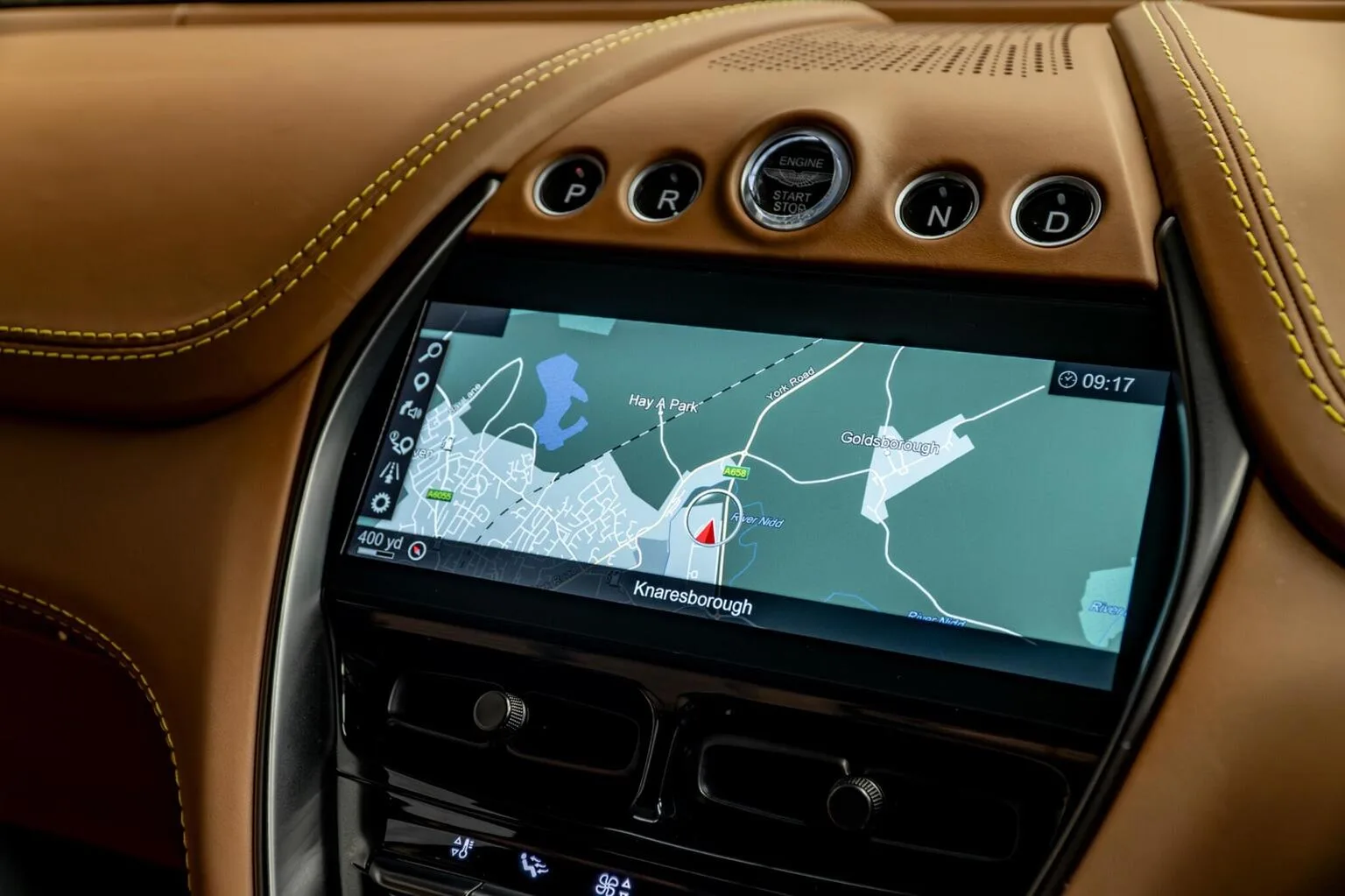 2022 Aston Martin DBX 707, 23/30