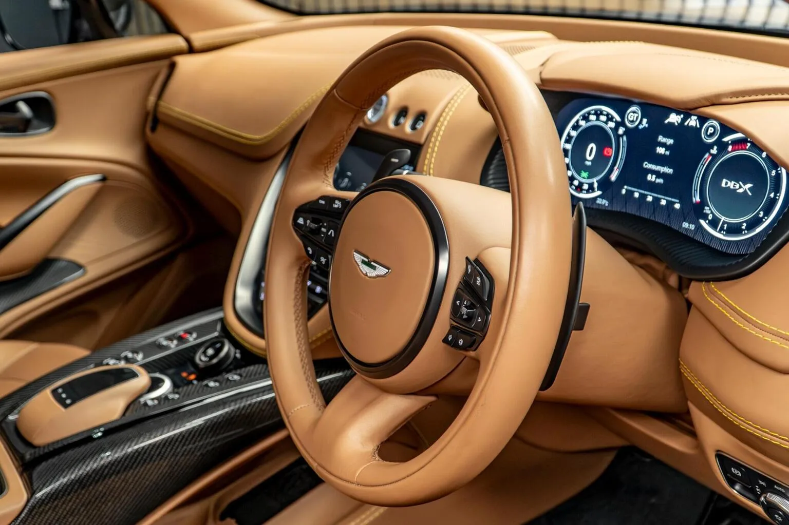 2022 Aston Martin DBX 707, 27/30