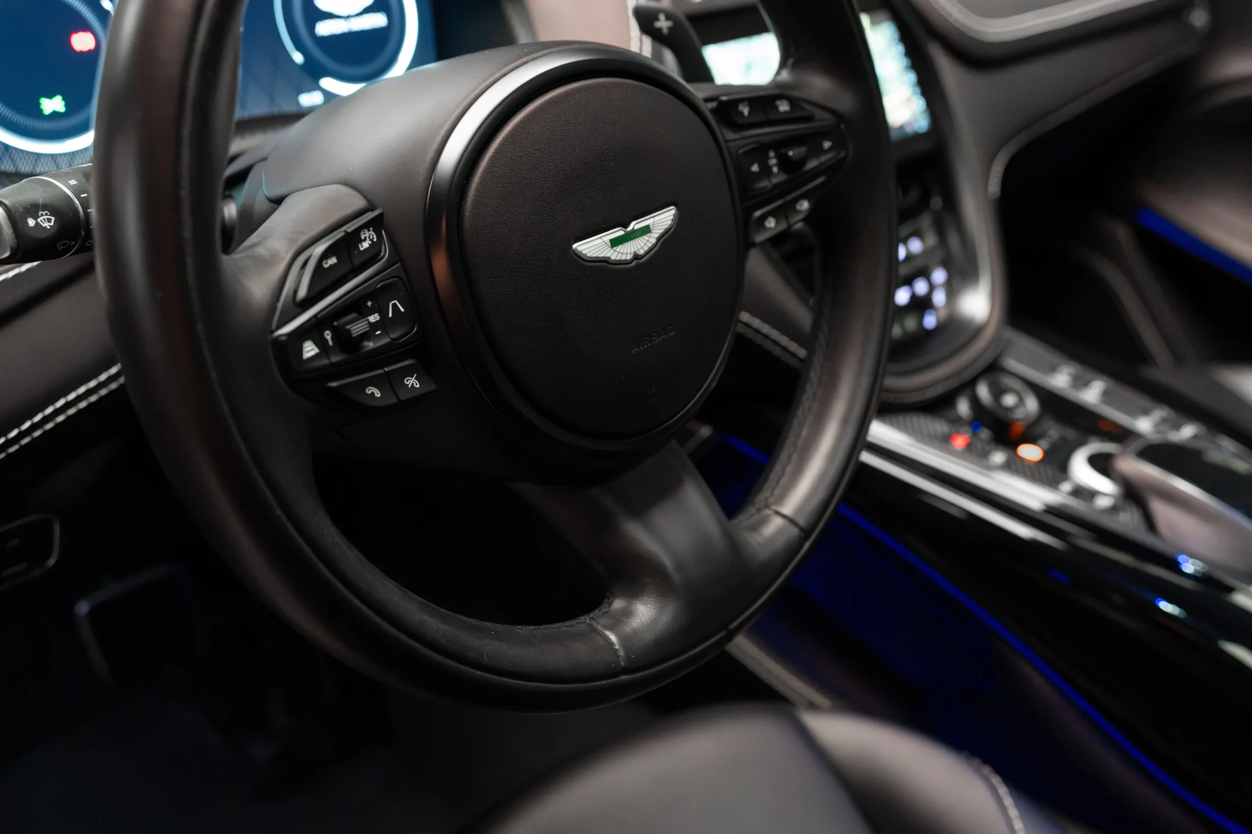 2022 Aston Martin DBX 707, 16/30