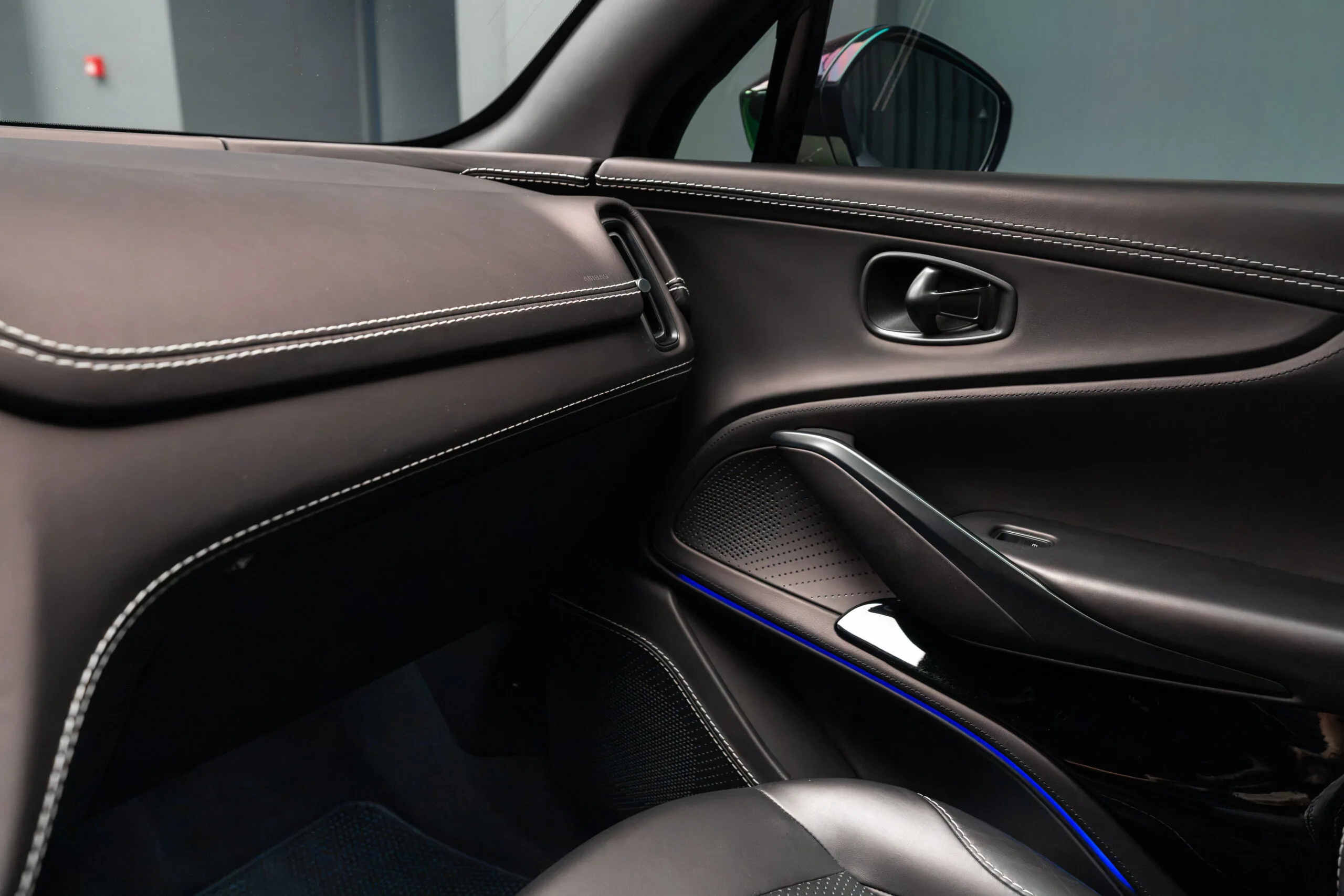 2022 Aston Martin DBX 707, 18/30