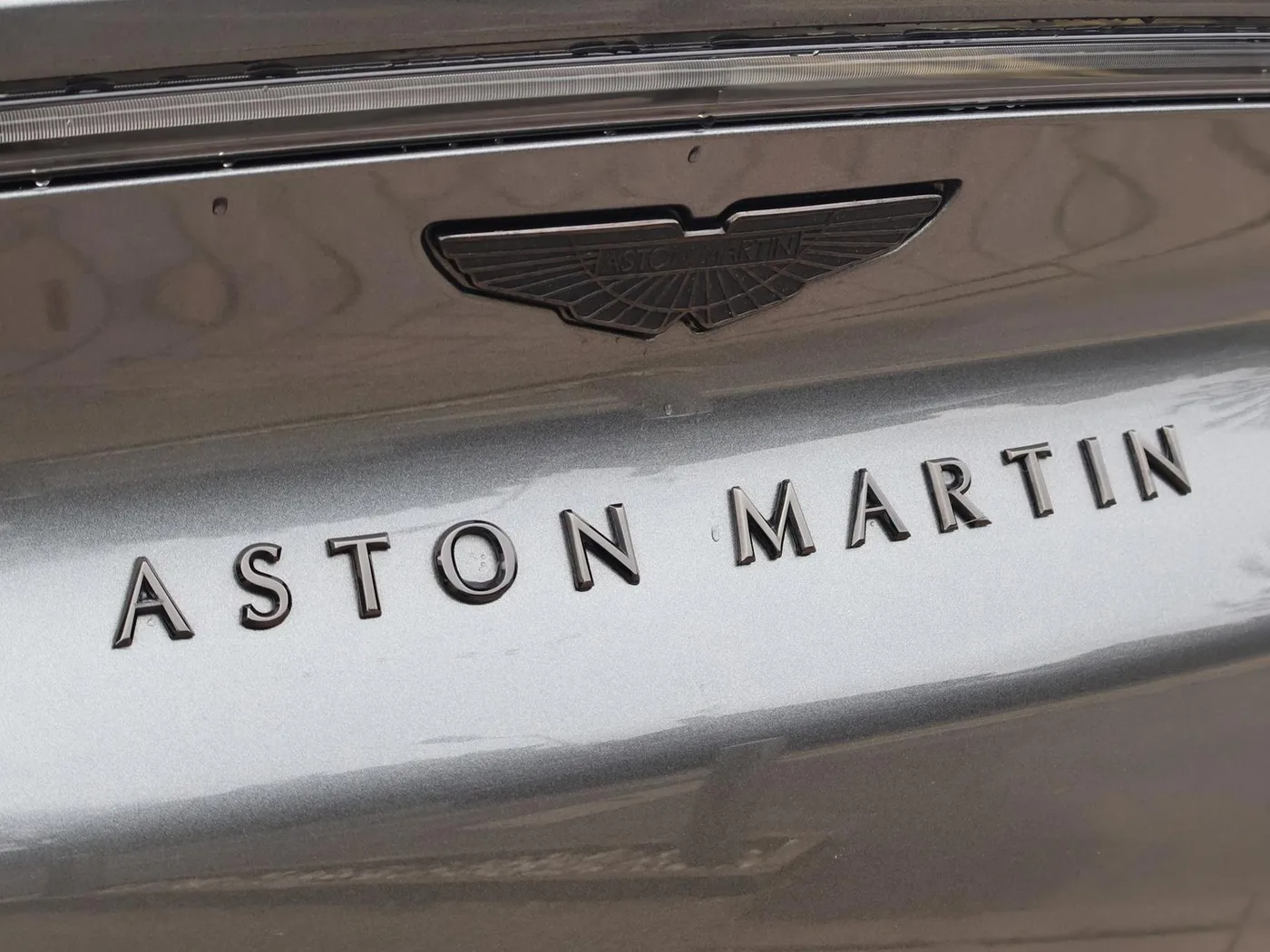 2022 Aston Martin DBX angeboten von einer Vertragshändlergruppe in Pangbourne, Vereinigtes Königreich, Foto 5 von 25