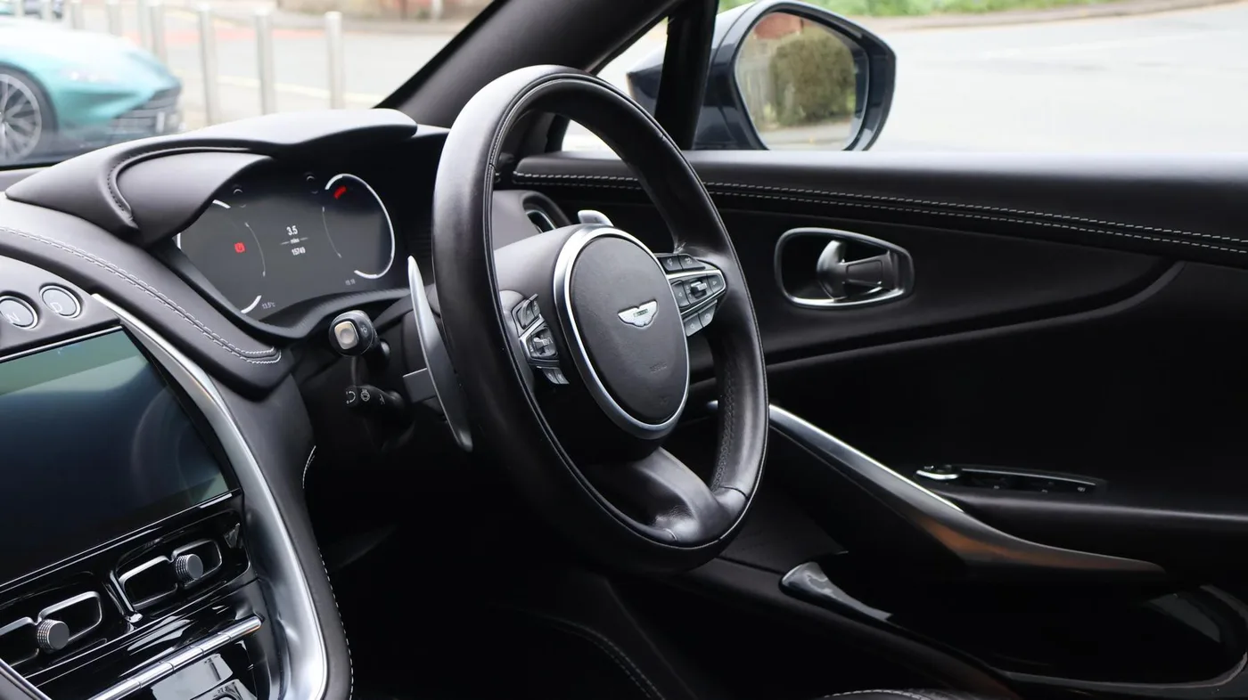 2022 Aston Martin DBX angeboten von einer Vertragshändlergruppe in Pangbourne, Vereinigtes Königreich, Foto 14 von 25