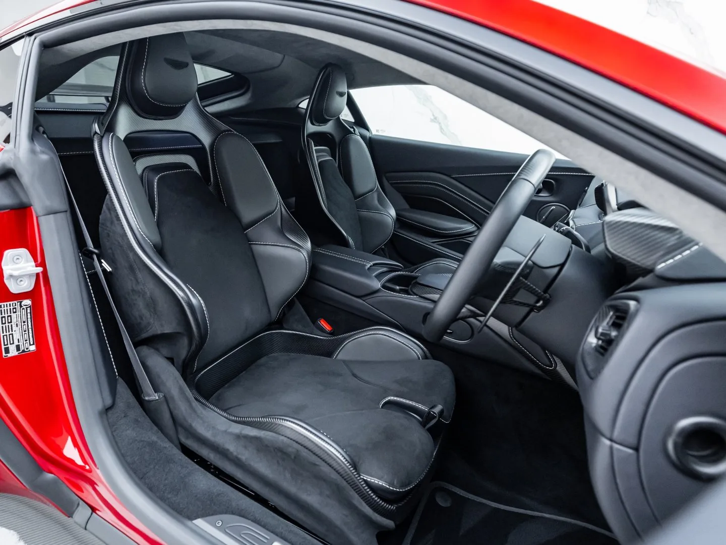 2022 Aston Martin V12 Vantage, 4/30