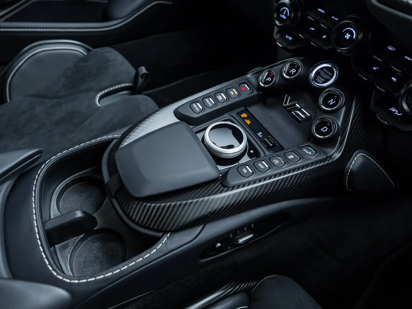 2022 Aston Martin V12 Vantage, 6/30