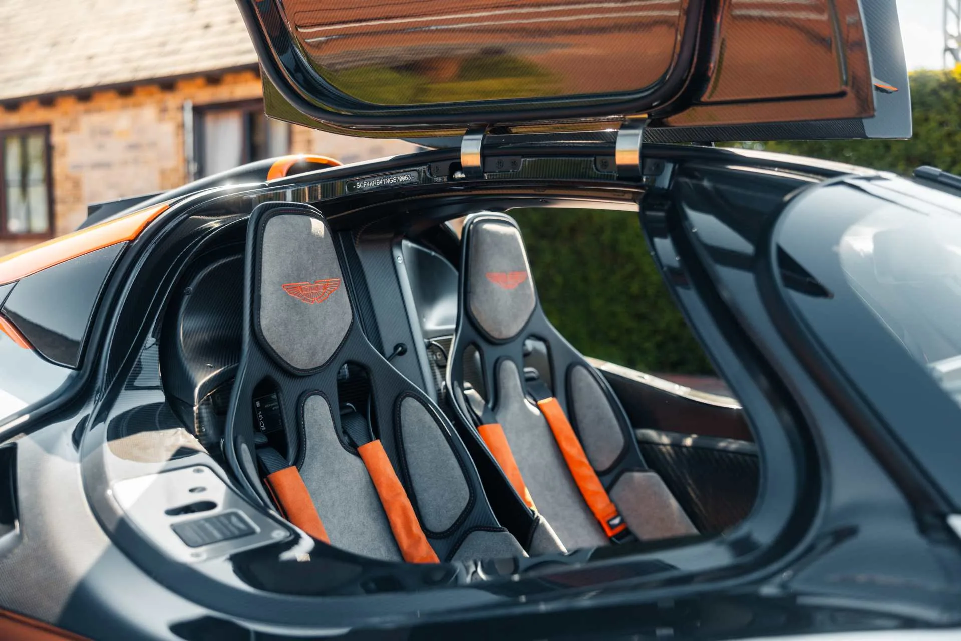2022 Aston Martin Valkyrie, 2/30