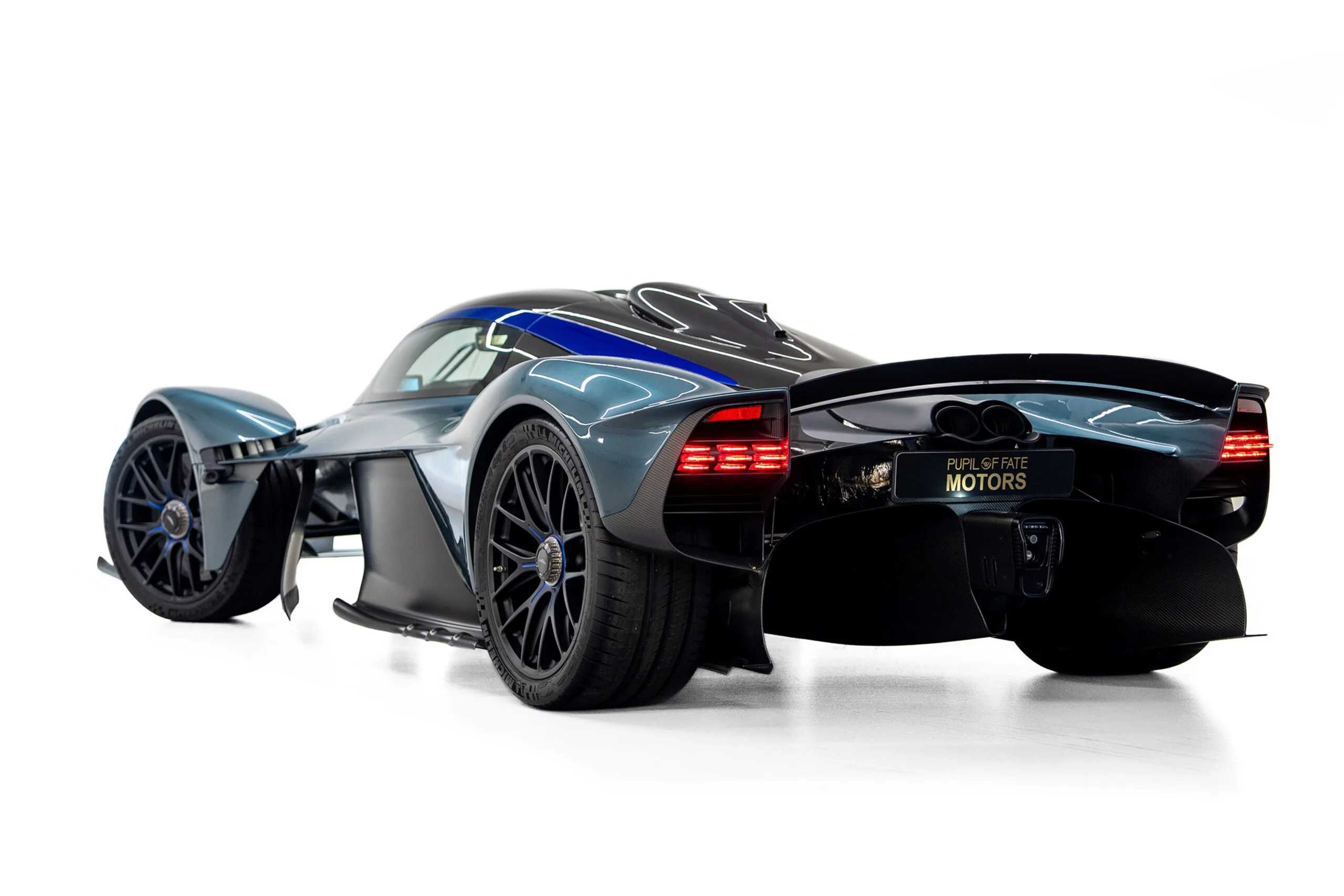 2022 Aston Martin Valkyrie, 6/20