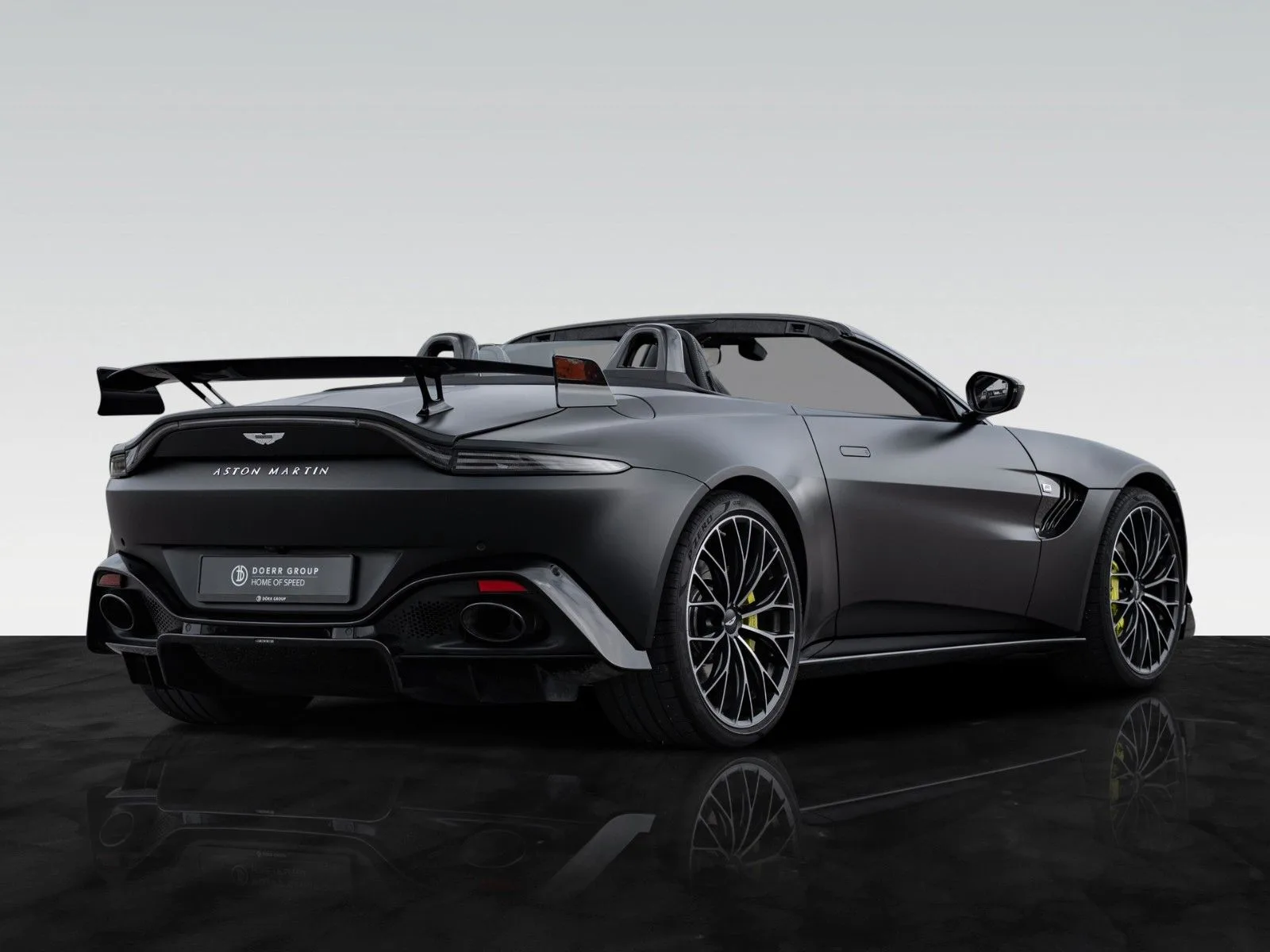 2022 Aston Martin Vantage F1 Edition Roadster, 3/30