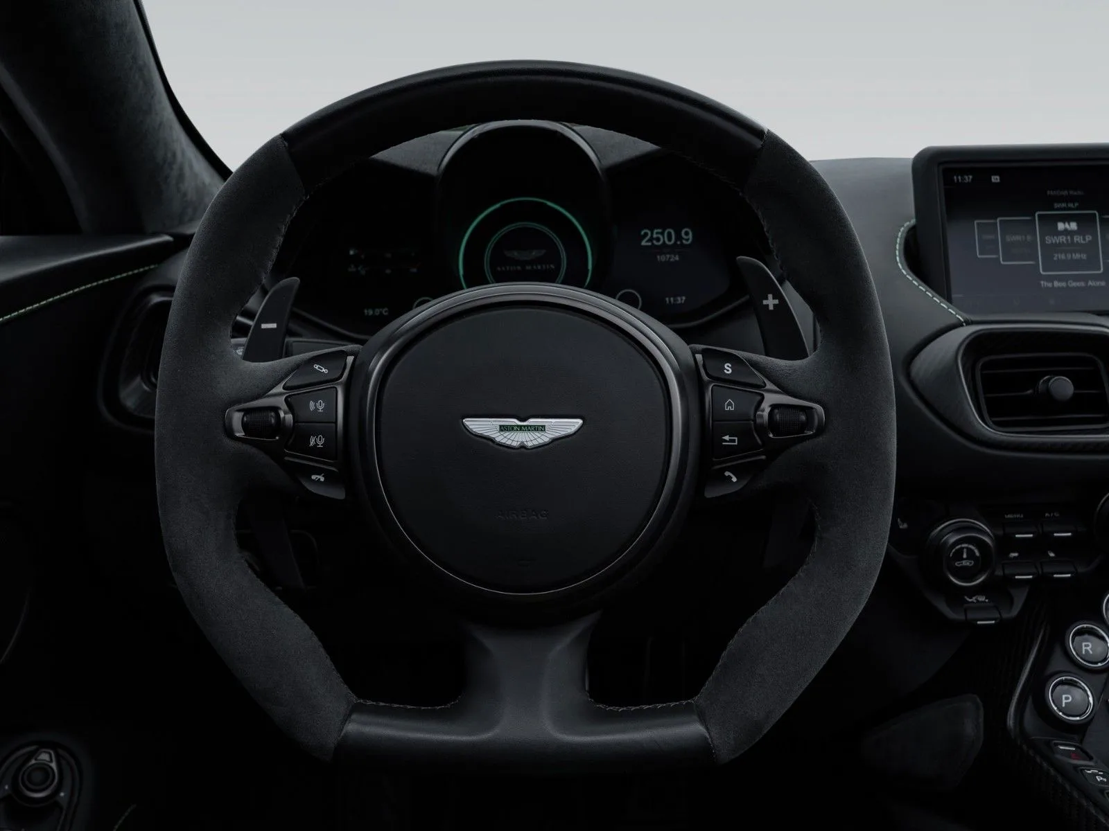 2022 Aston Martin Vantage F1 Edition Roadster, 22/30