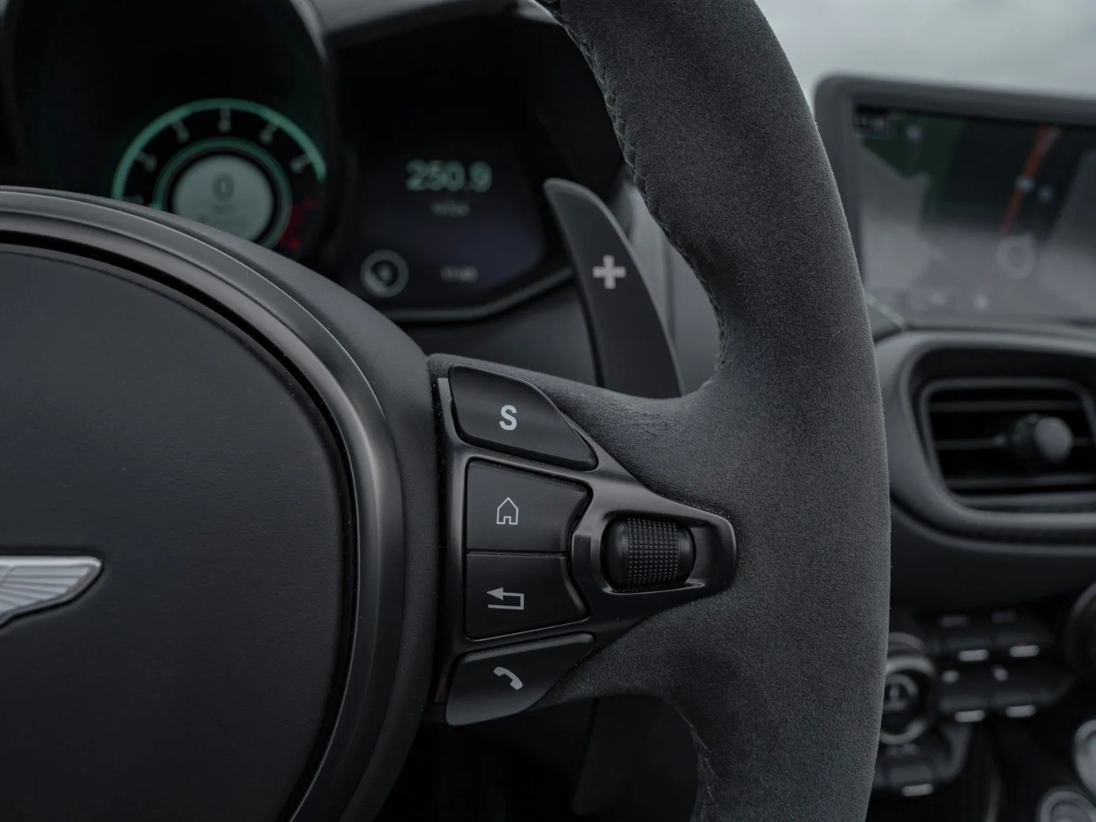 2022 Aston Martin Vantage F1 Edition Roadster, 30/30