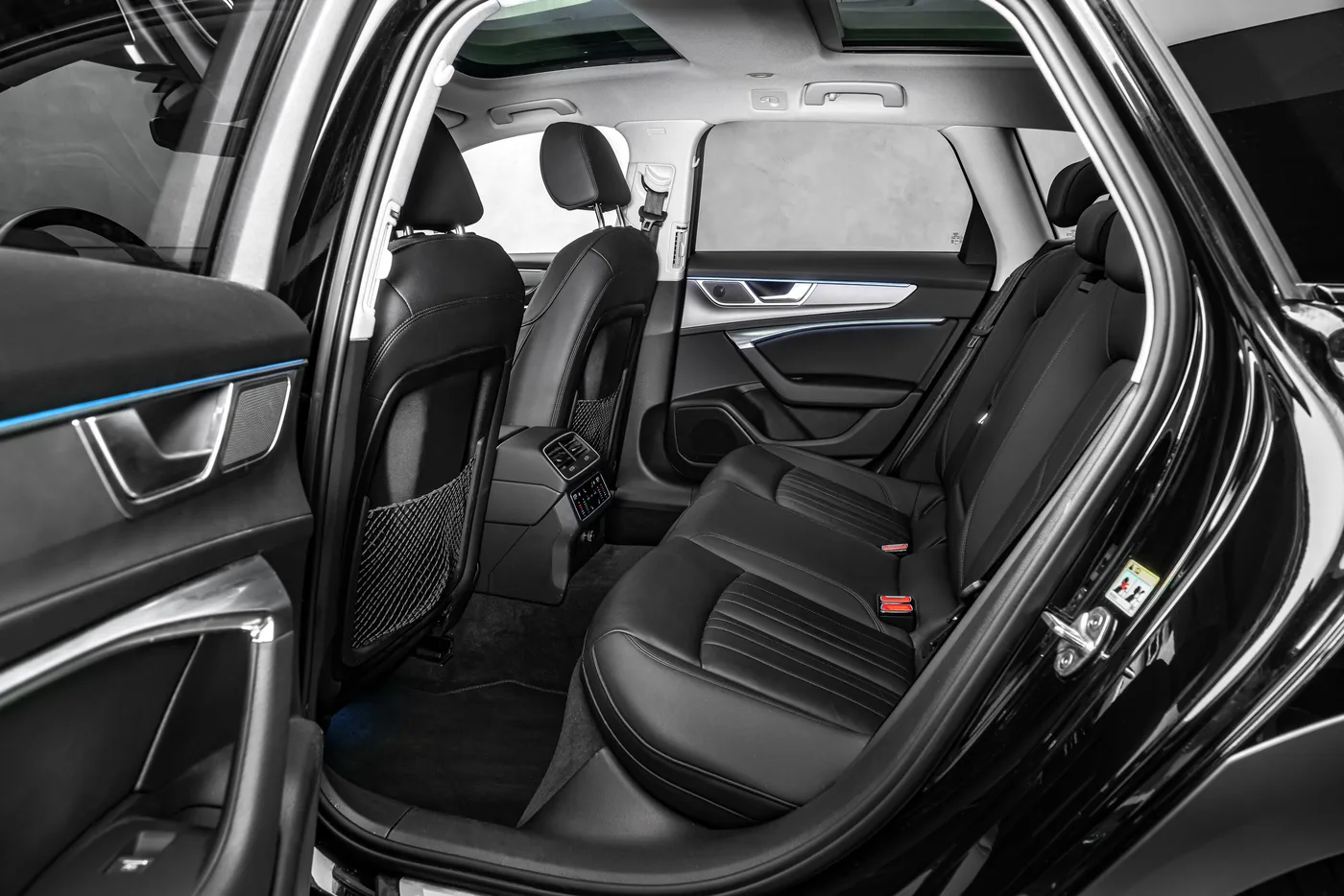 2022 Audi A6 Allroad 55 TFSI angeboten von einem Fachhändler in Ostrava, Tschechien, Foto 14 von 23