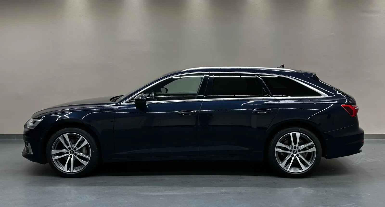 2022 Audi A6 Avant 45 TFSI, 4/26