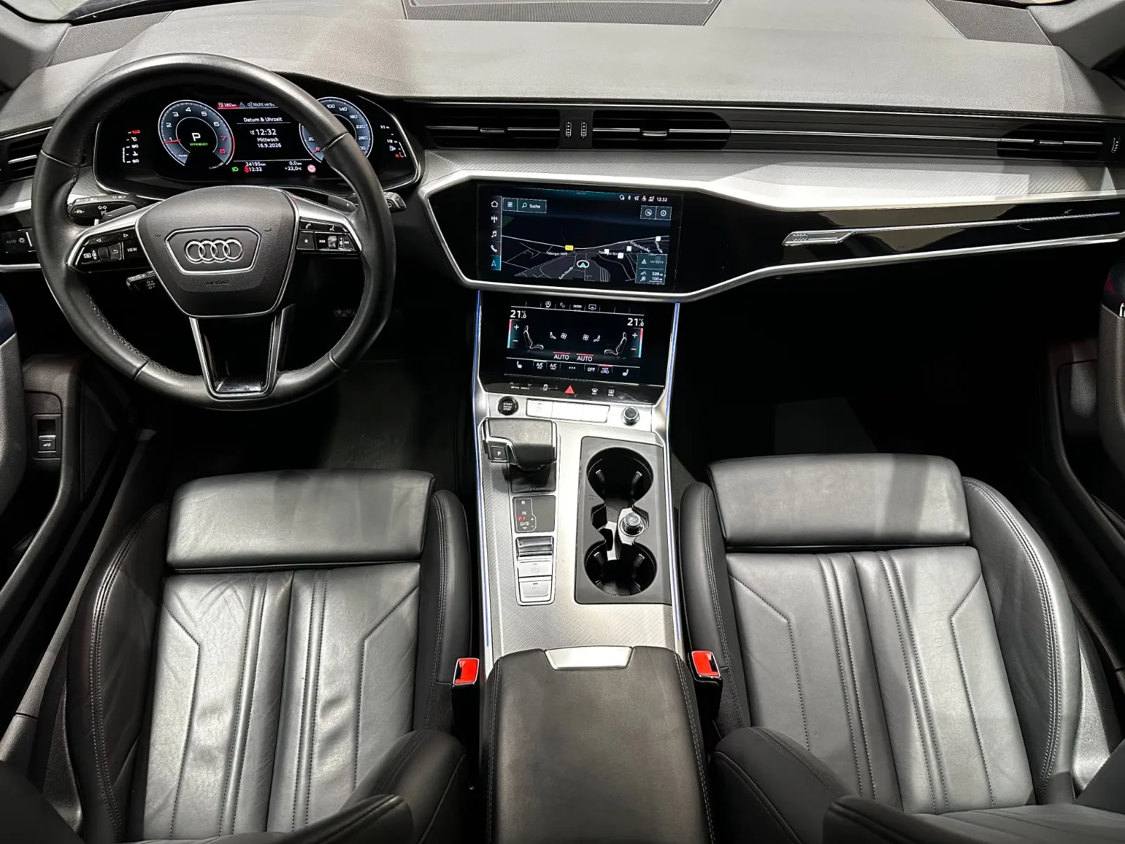 2022 Audi A6 Avant 45 TFSI, 25/26