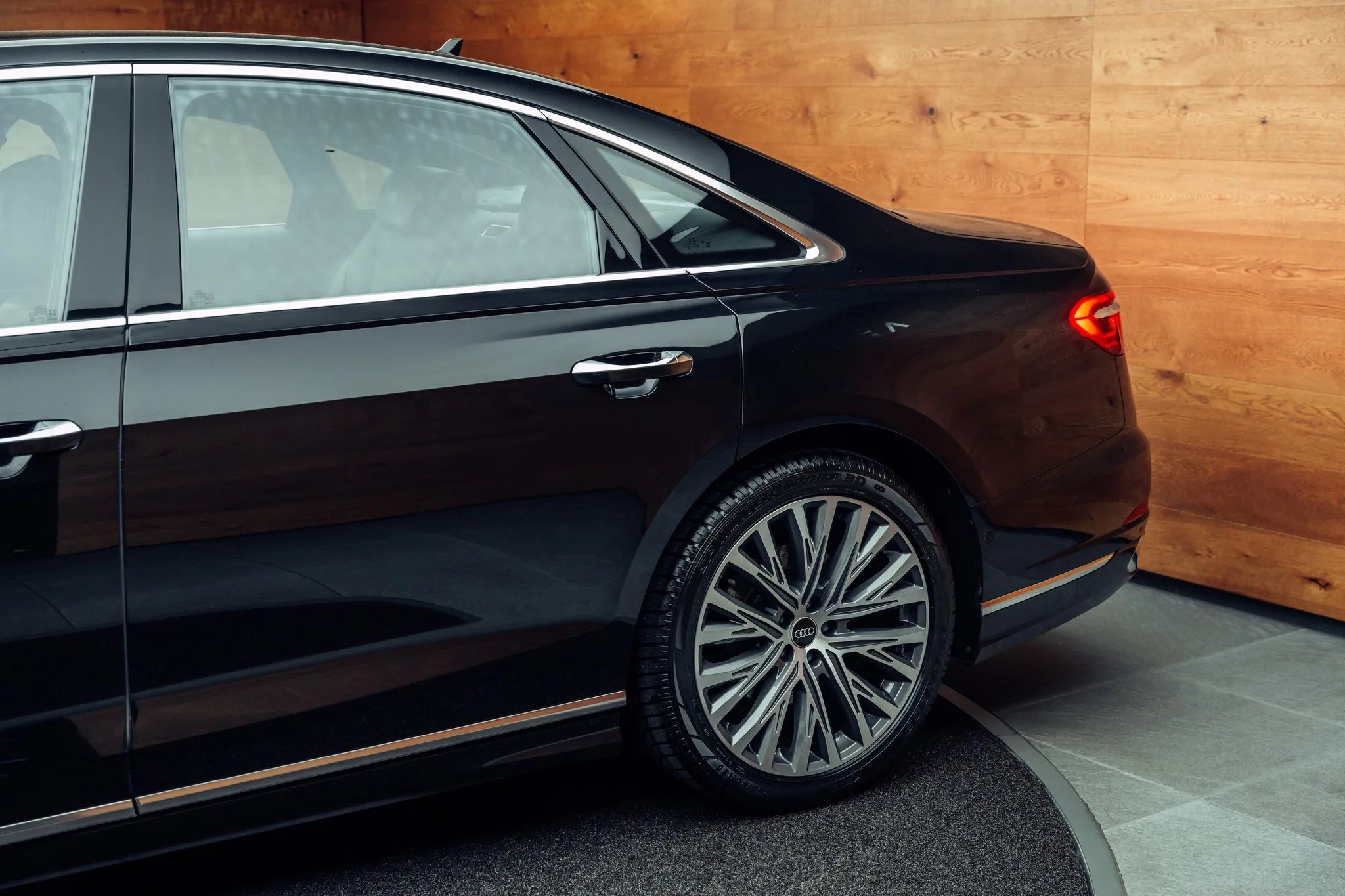2022 Audi A8, 20/22