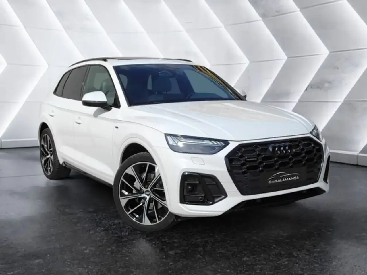 2022 Audi Q5 40 TDI quattro S line, 3/15