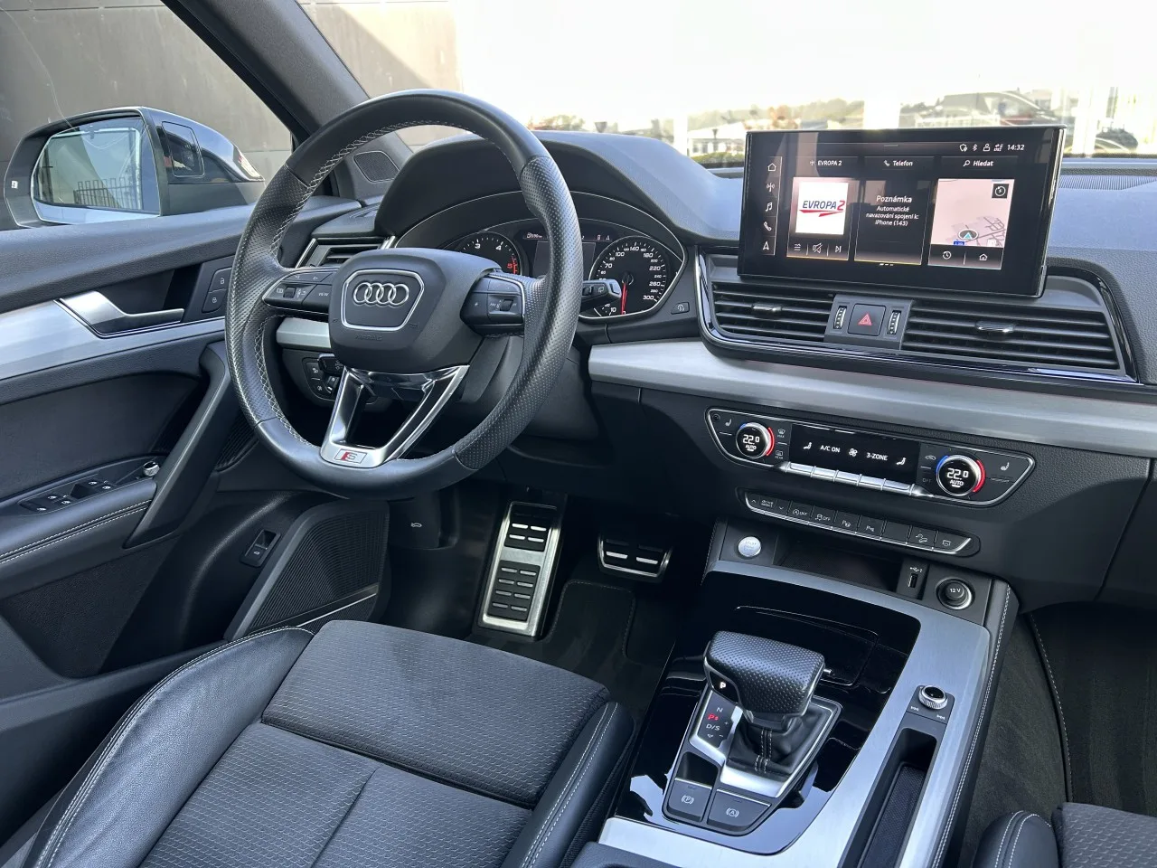 2022 Audi Q5 40 TDI quattro S line, 14/30