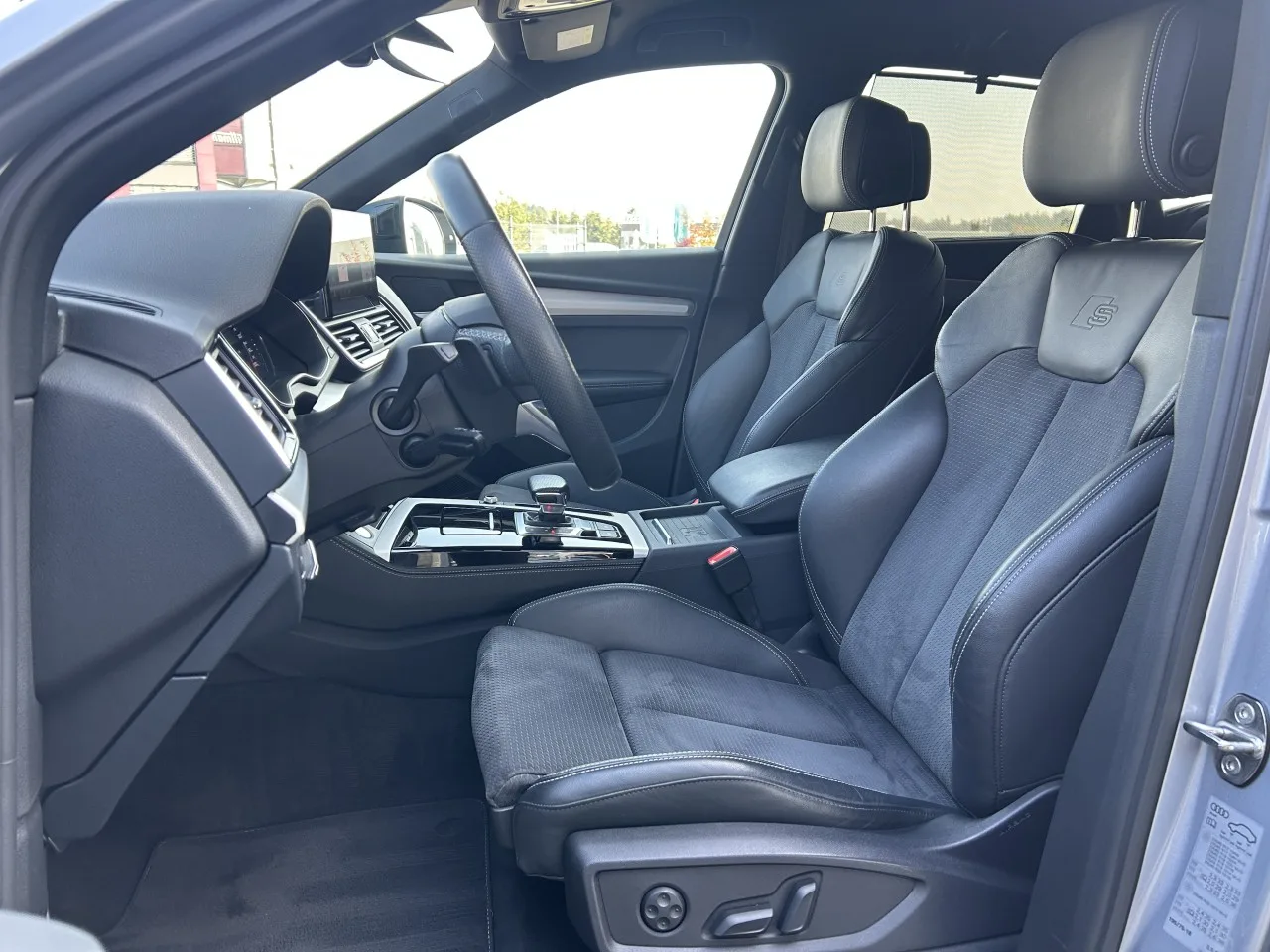 2022 Audi Q5 40 TDI quattro S line, 15/30