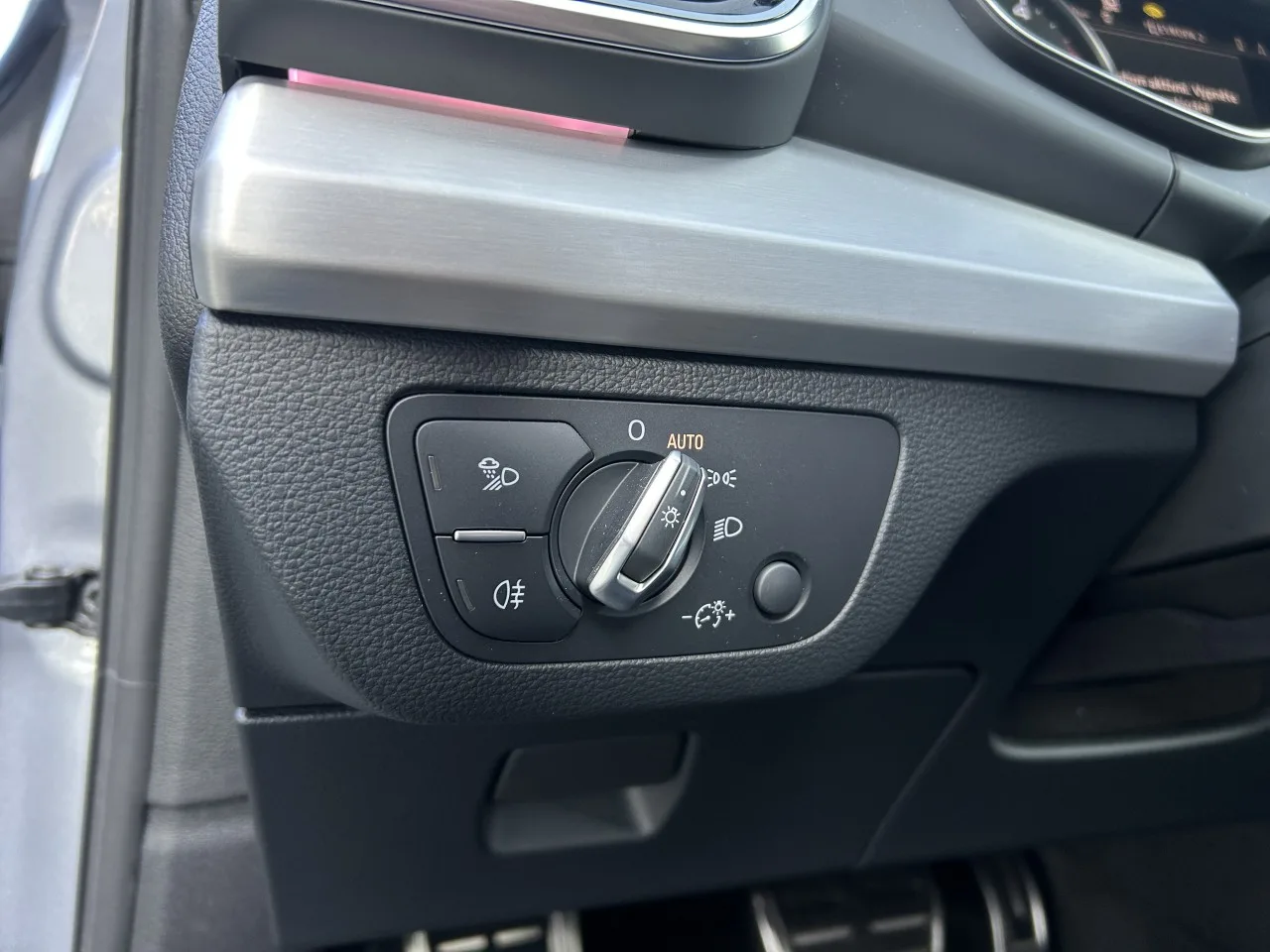 2022 Audi Q5 40 TDI quattro S line, 19/30