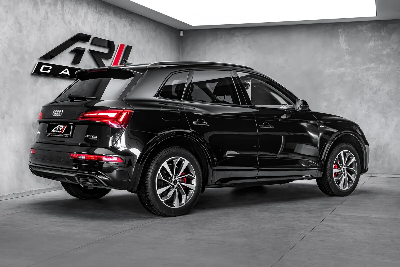 2022 Audi Q5 40 TDI S line angeboten von einem Fachhändler in Ostrava, Tschechien, Foto 5 von 21