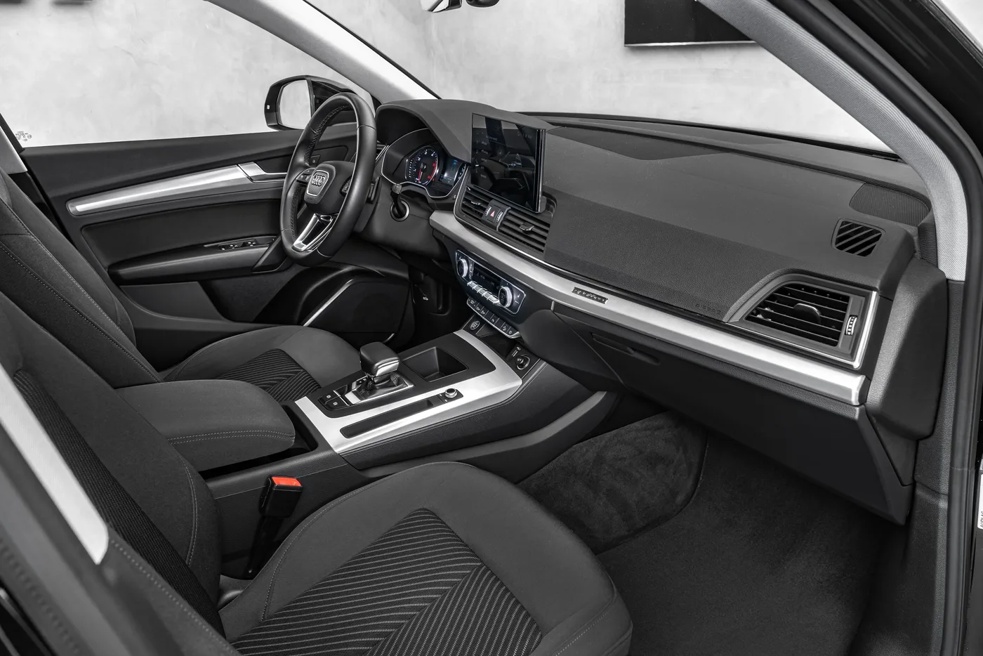 2022 Audi Q5 40 TDI S line angeboten von einem Fachhändler in Ostrava, Tschechien, Foto 13 von 21