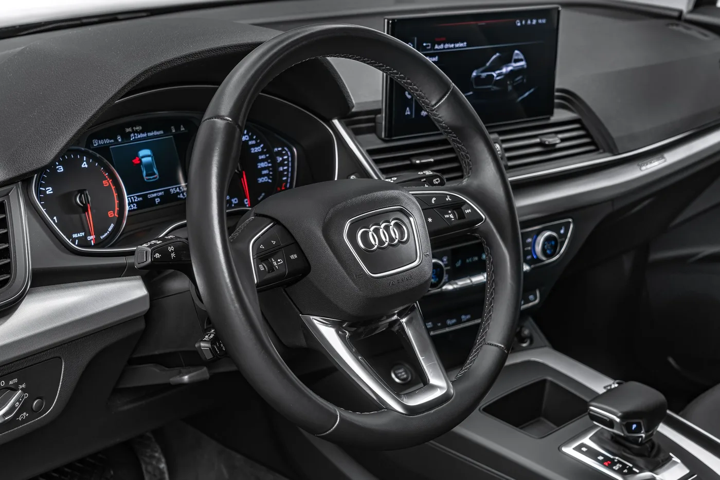 2022 Audi Q5 40 TDI S line angeboten von einem Fachhändler in Ostrava, Tschechien, Foto 16 von 21