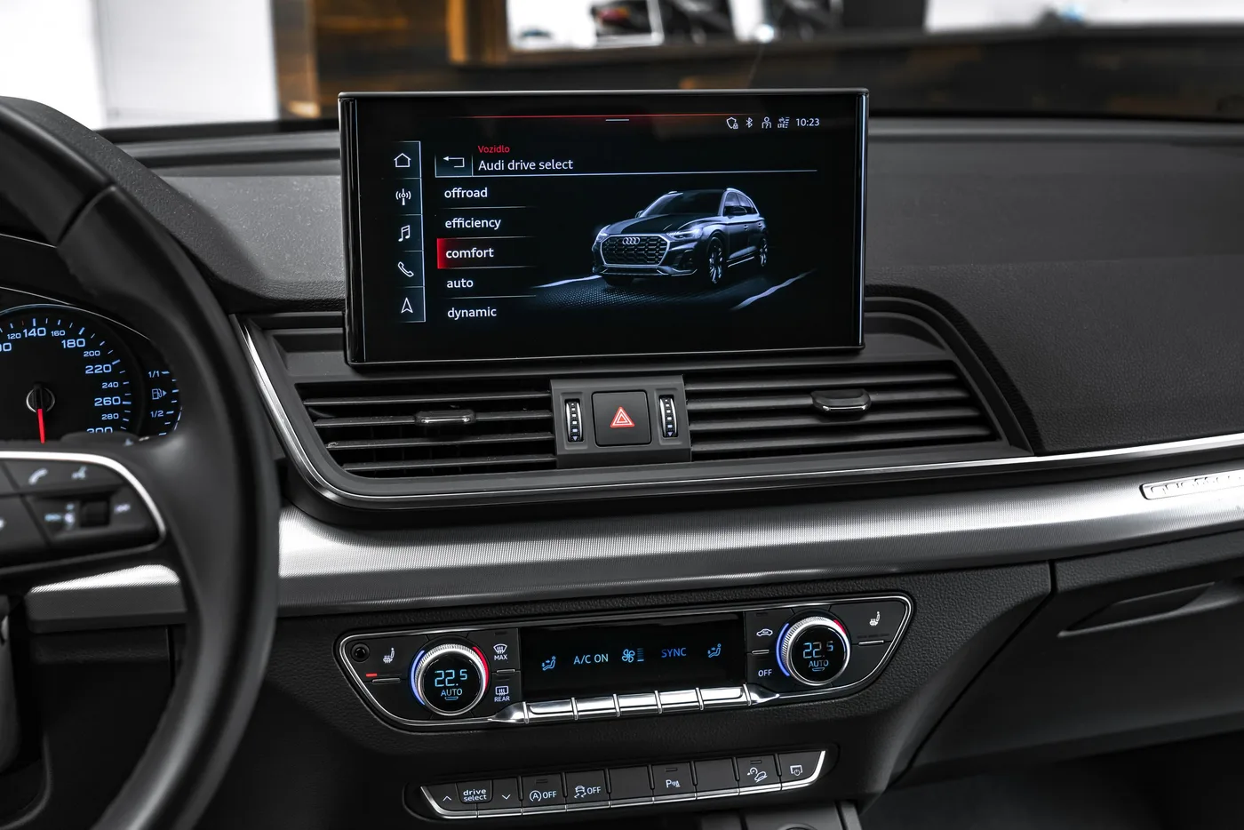 2022 Audi Q5 40 TDI S line angeboten von einem Fachhändler in Ostrava, Tschechien, Foto 17 von 21