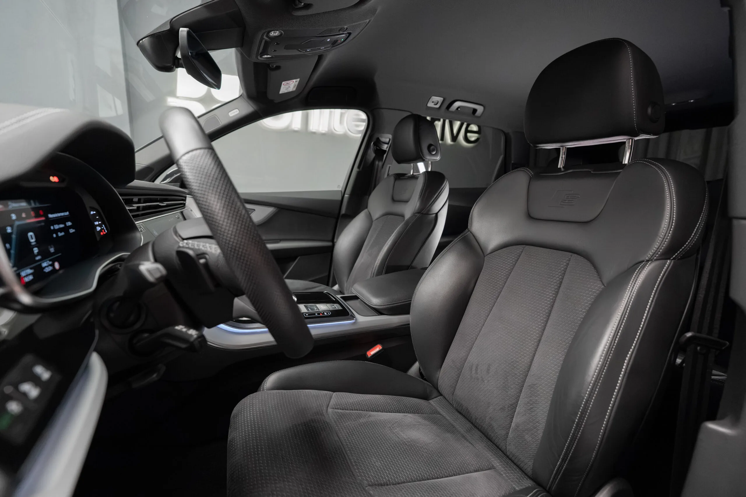 2022 Audi Q7 50 TDI quattro, 27/30