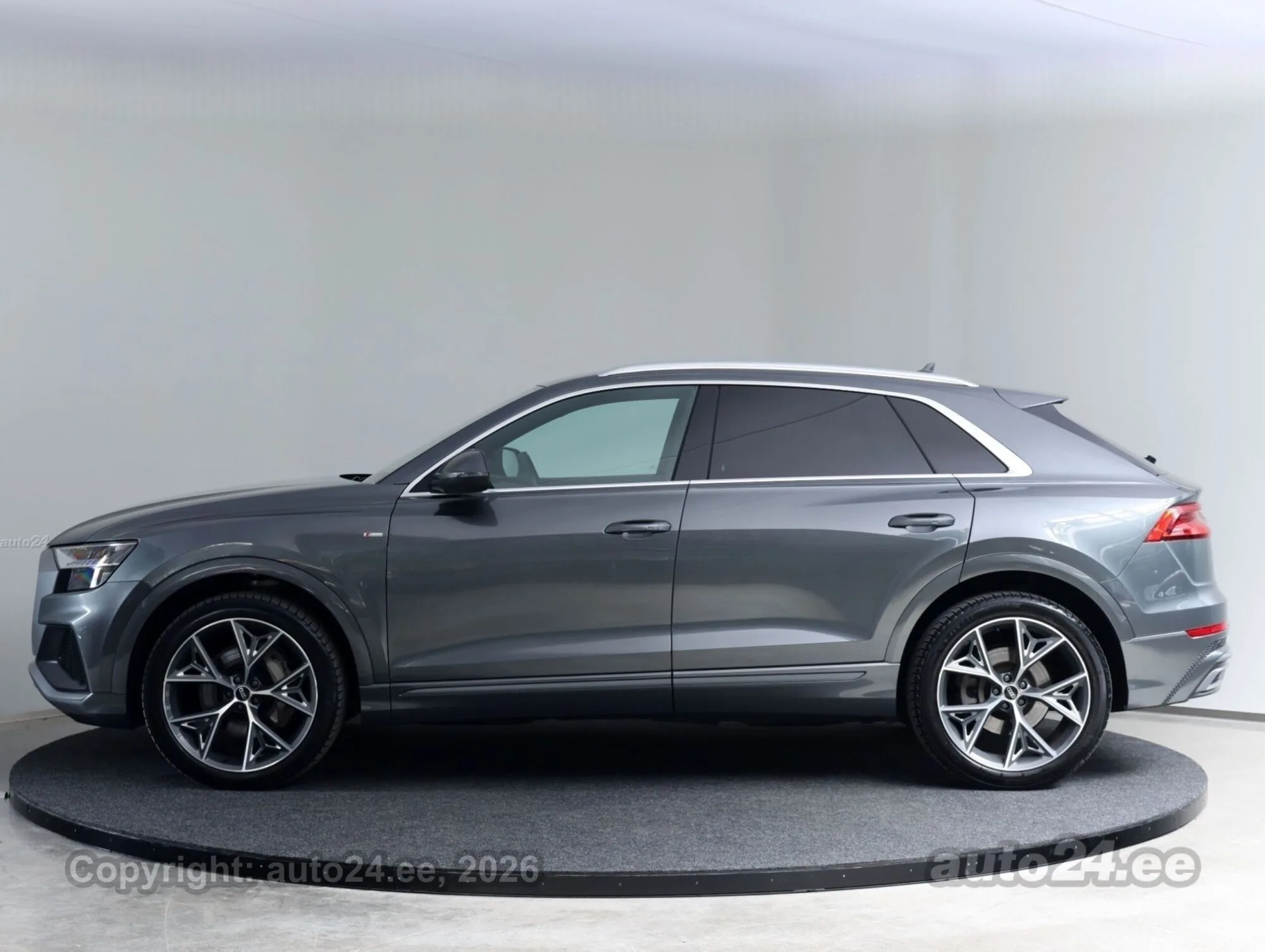 2022 Audi Q8 50 TDI quattro, 8/29