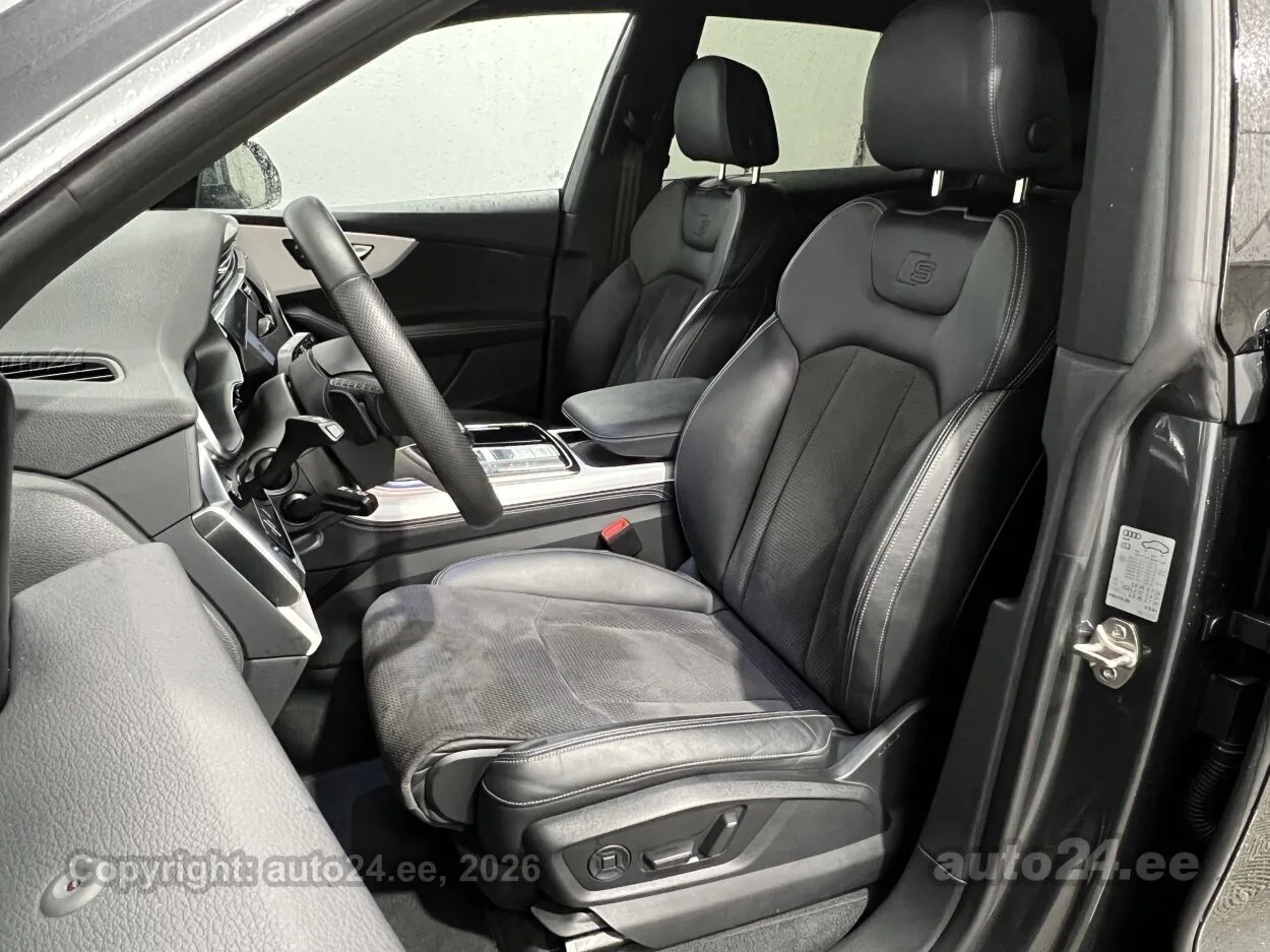 2022 Audi Q8 50 TDI quattro, 12/29