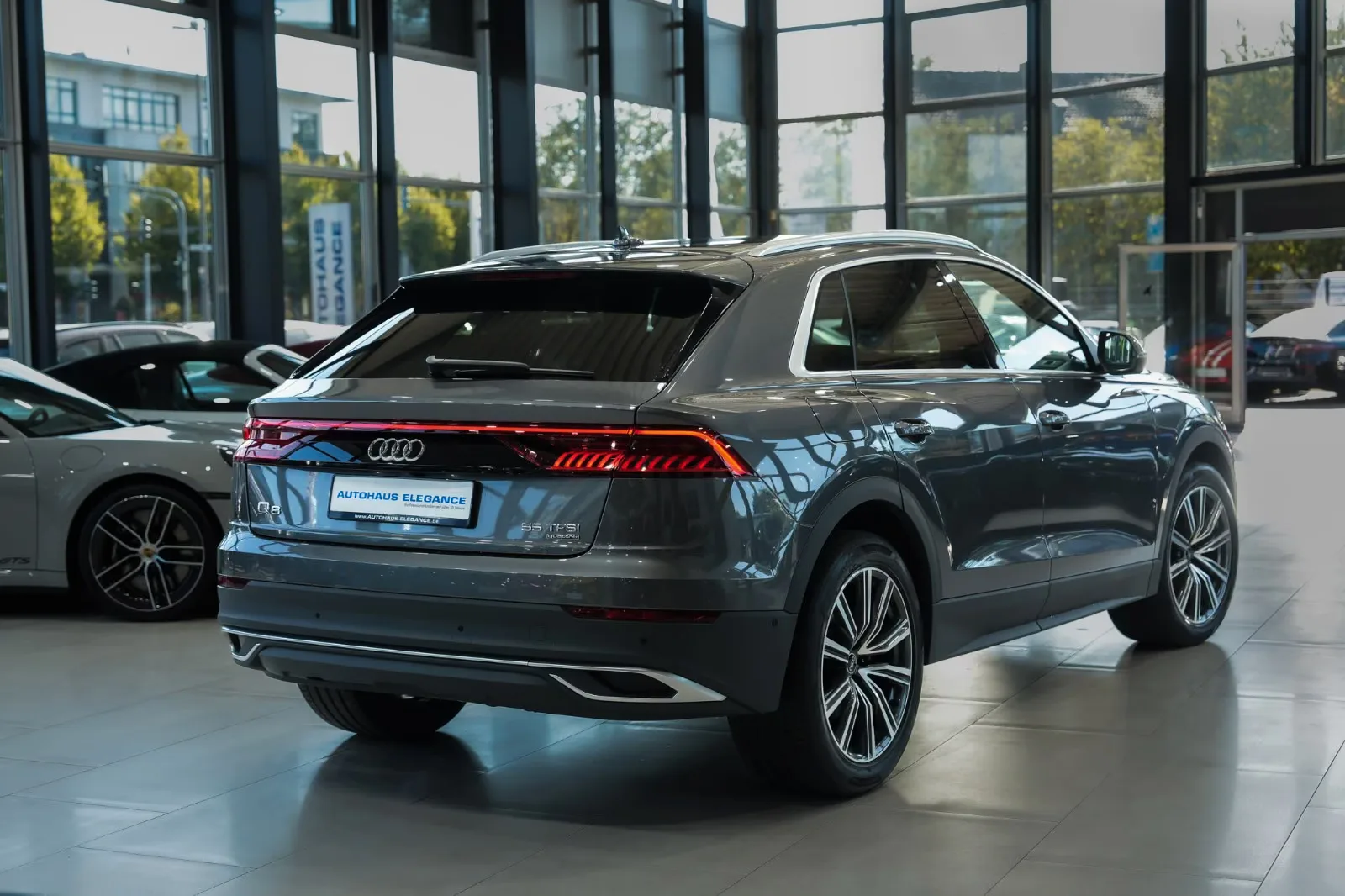 2022 Audi Q8, 2/30