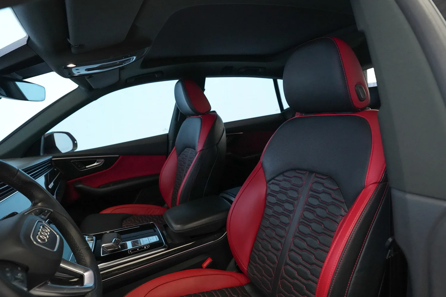 2022 Audi Q8 55 TFSI S line, 6/15